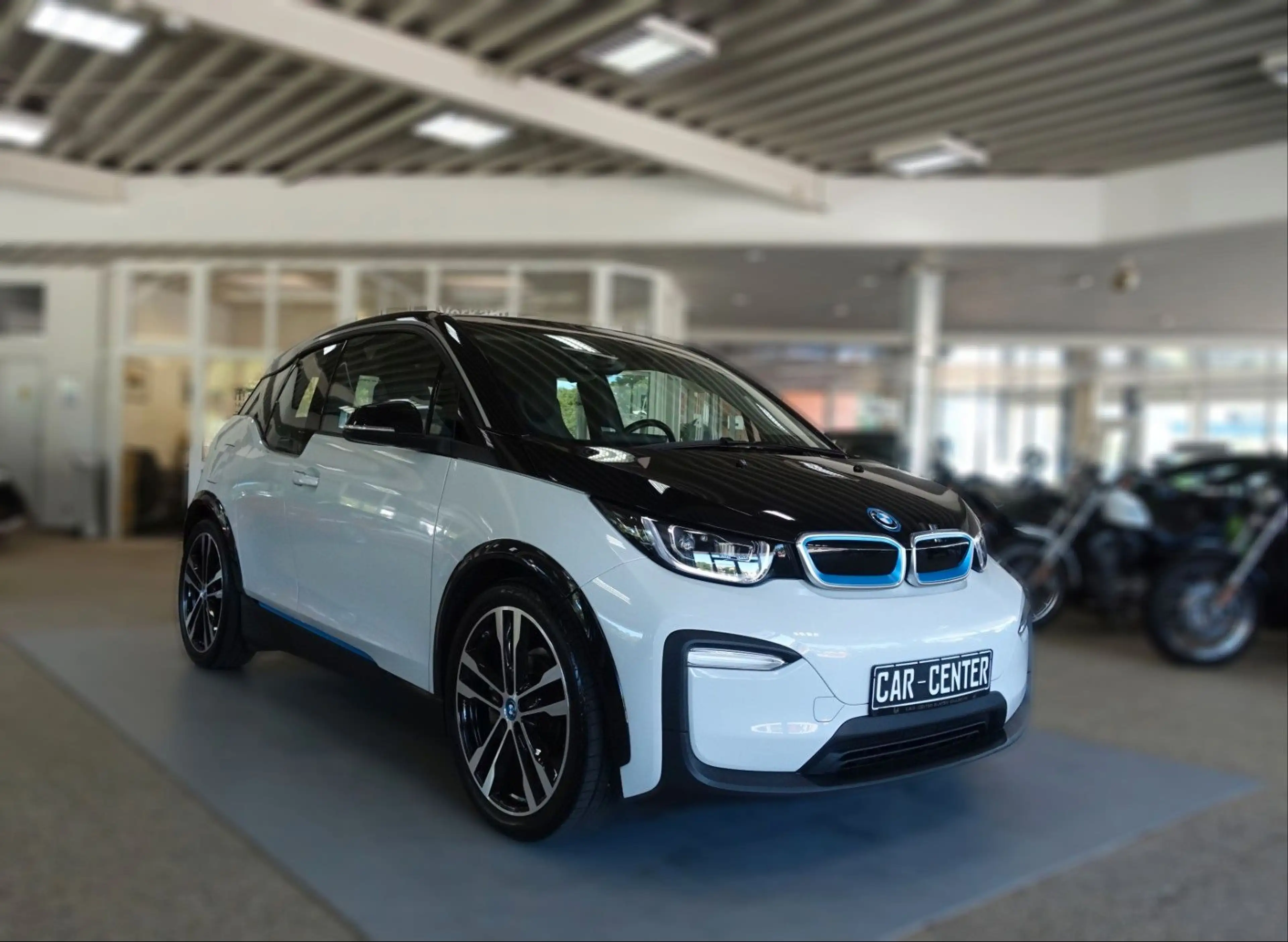 BMW i3 Sport+ Business; NAVpro/ PANO/ Wäpu/ LED/ ACC