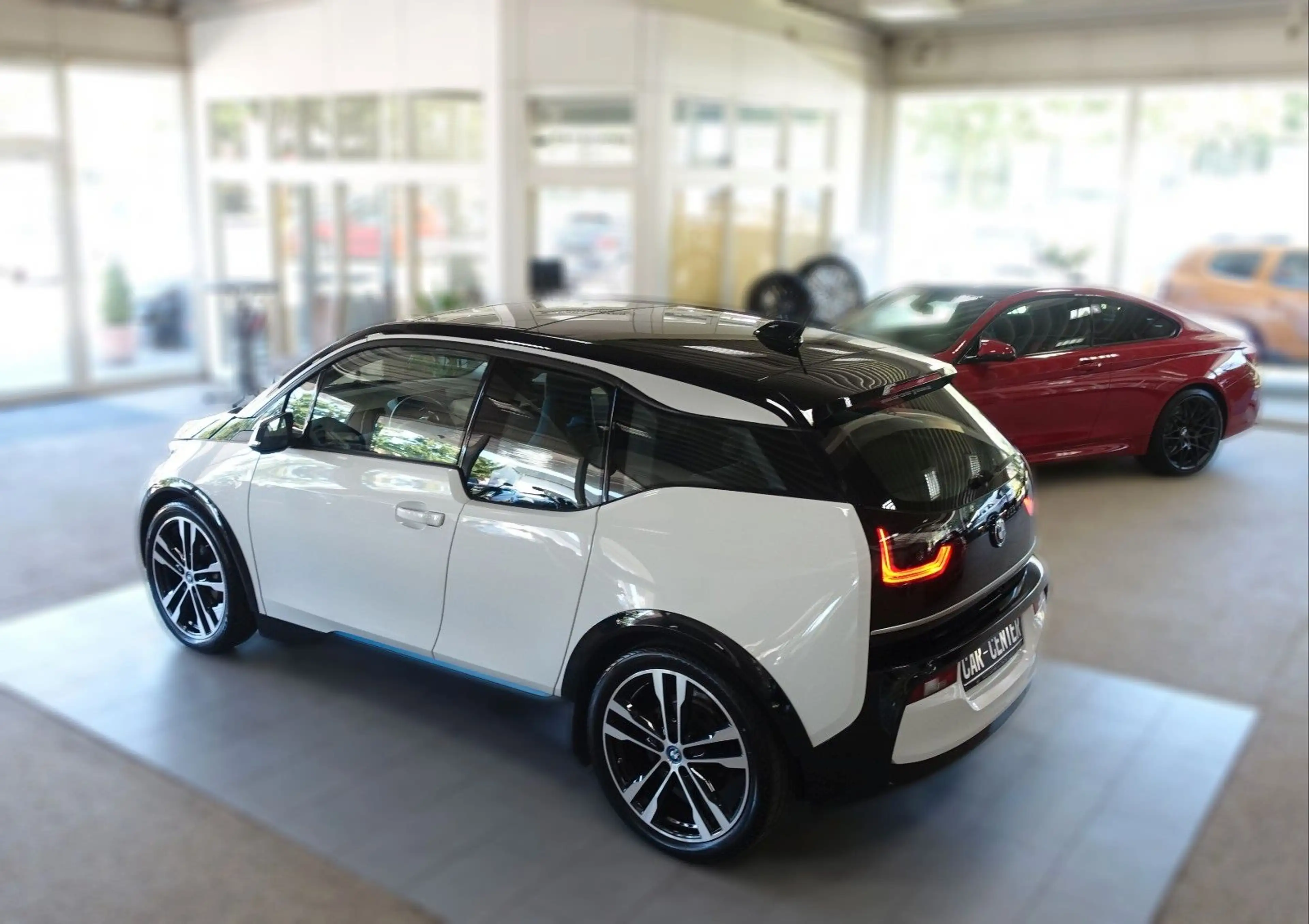 BMW i3 Sport+ Business; NAVpro/ PANO/ Wäpu/ LED/ ACC — photo 11