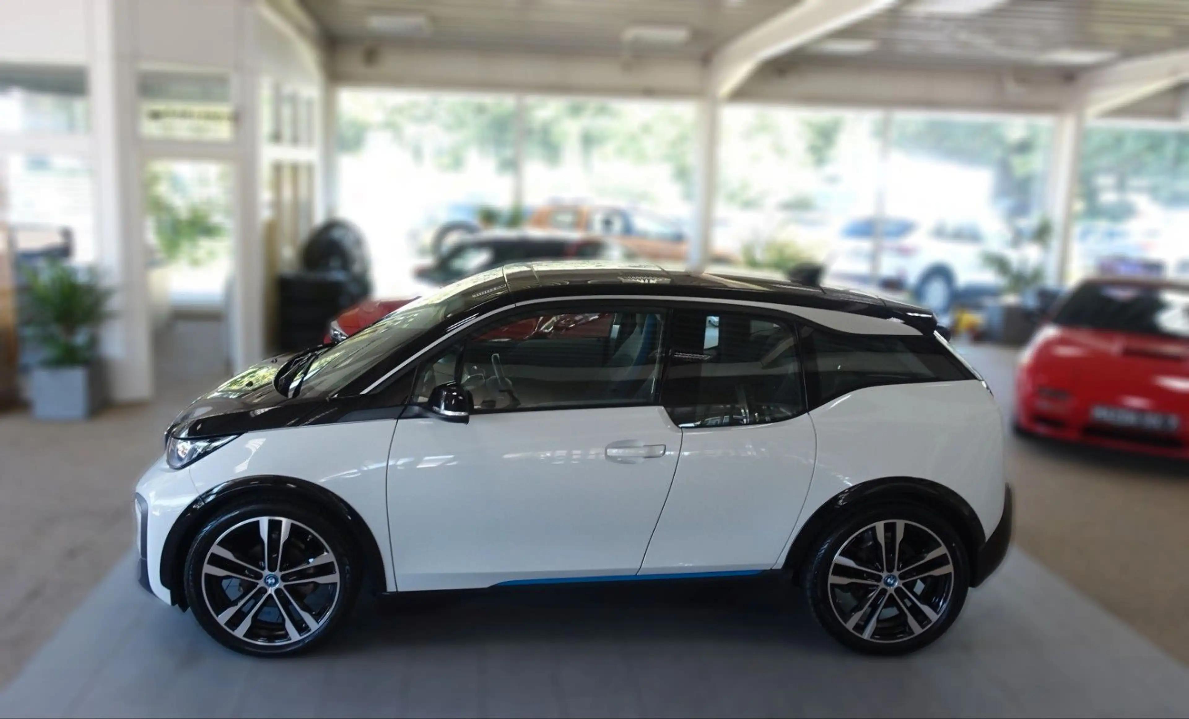 BMW i3 Sport+ Business; NAVpro/ PANO/ Wäpu/ LED/ ACC — photo 9
