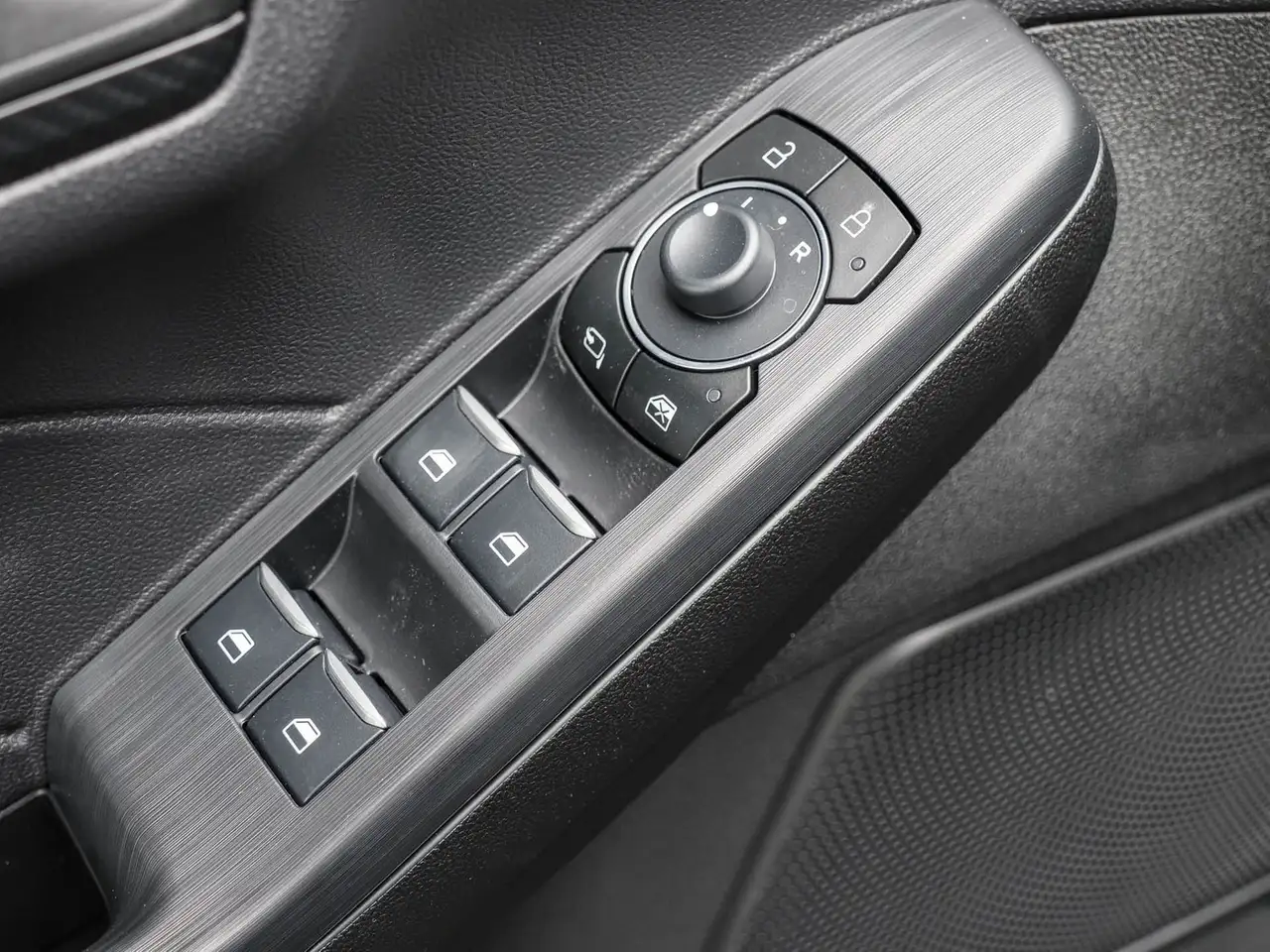 Ford Kuga Plug-In Hybrid ST-Line AHK schwenkbar Ganzjahre... 13
