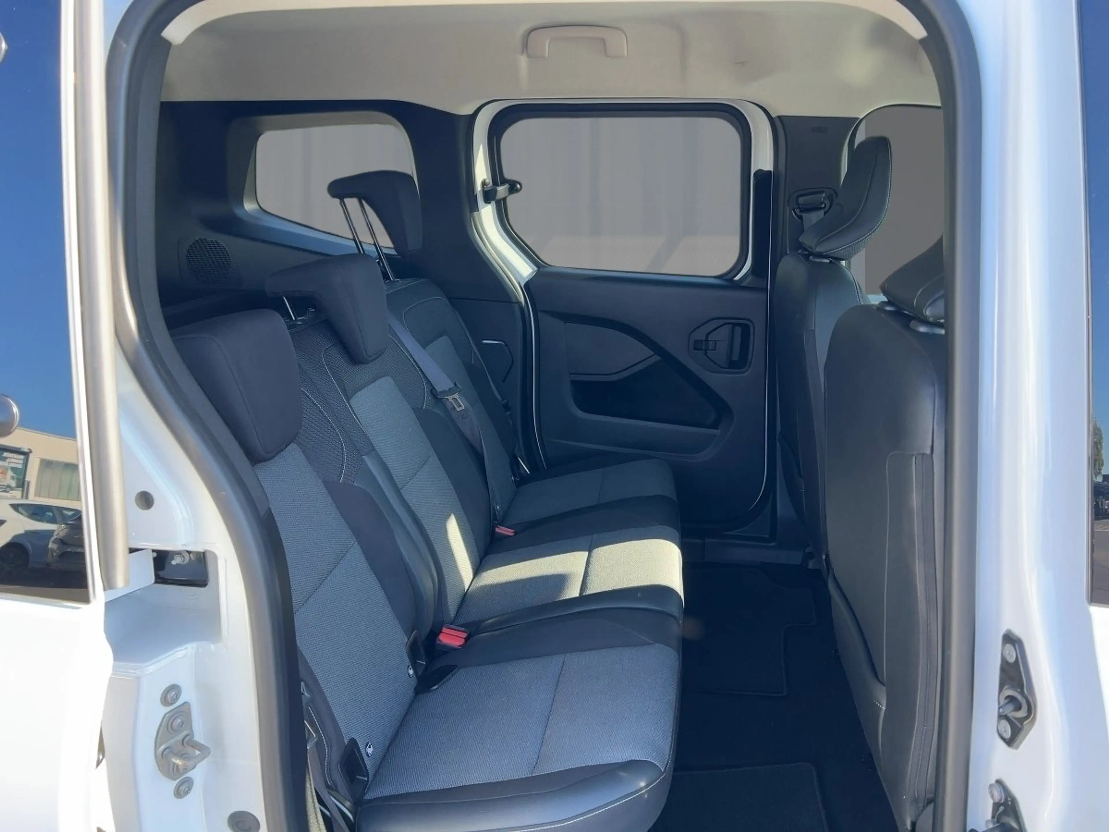 Renault Kangoo EQUILIBRE TCe 100 SITZHEIZUNG — photo 9