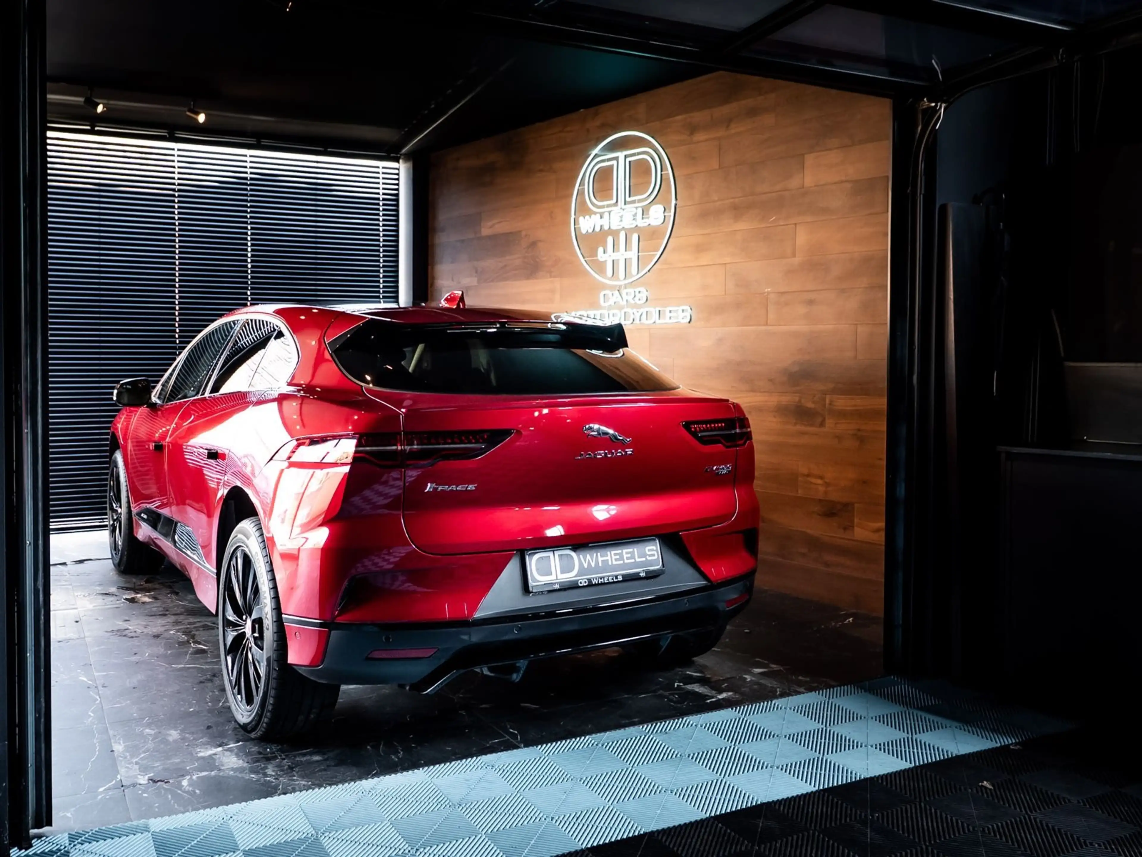 Jaguar I-Pace 90 kWh EV400 S — photo 9