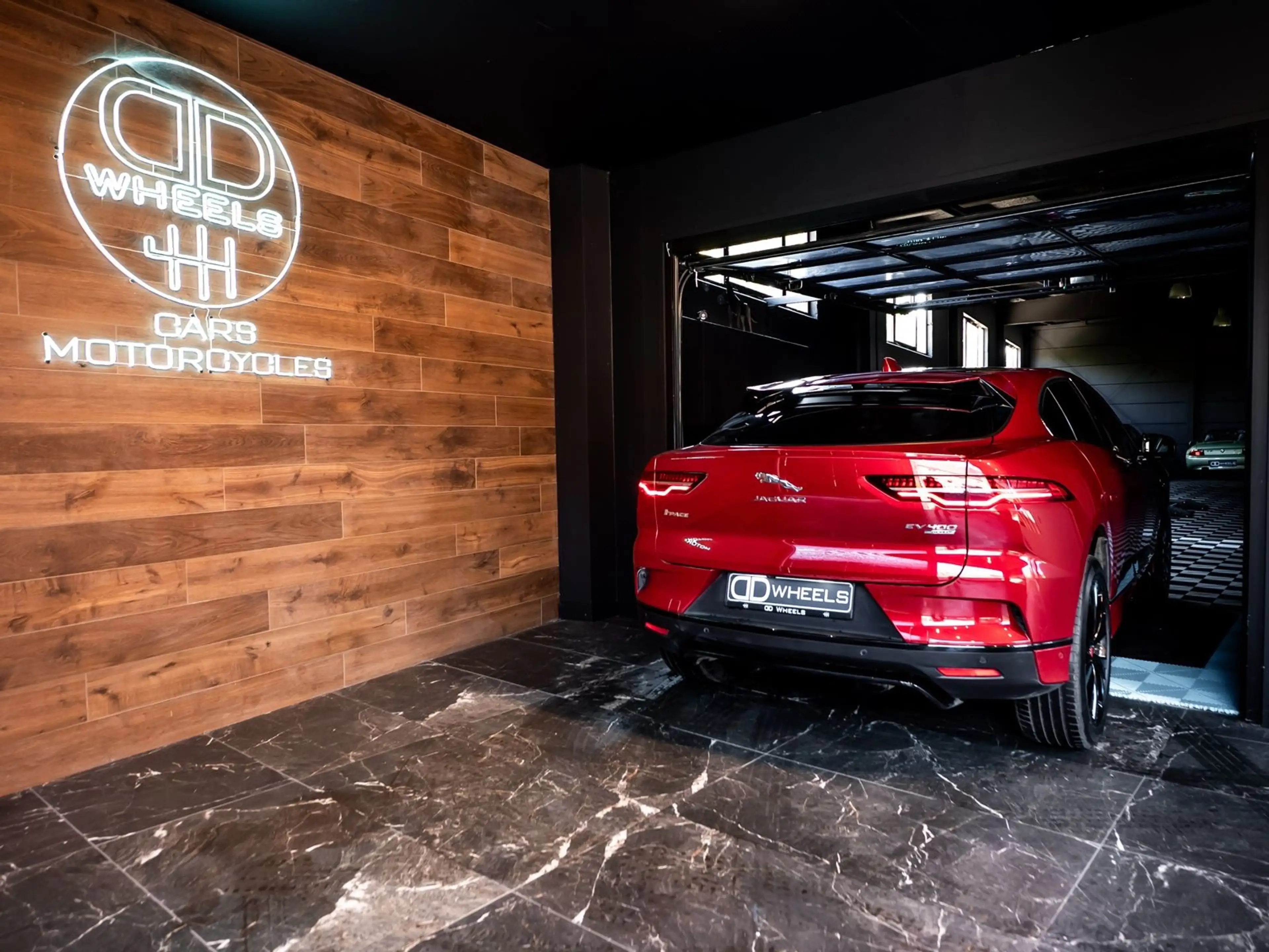 Jaguar I-Pace 90 kWh EV400 S — photo 8