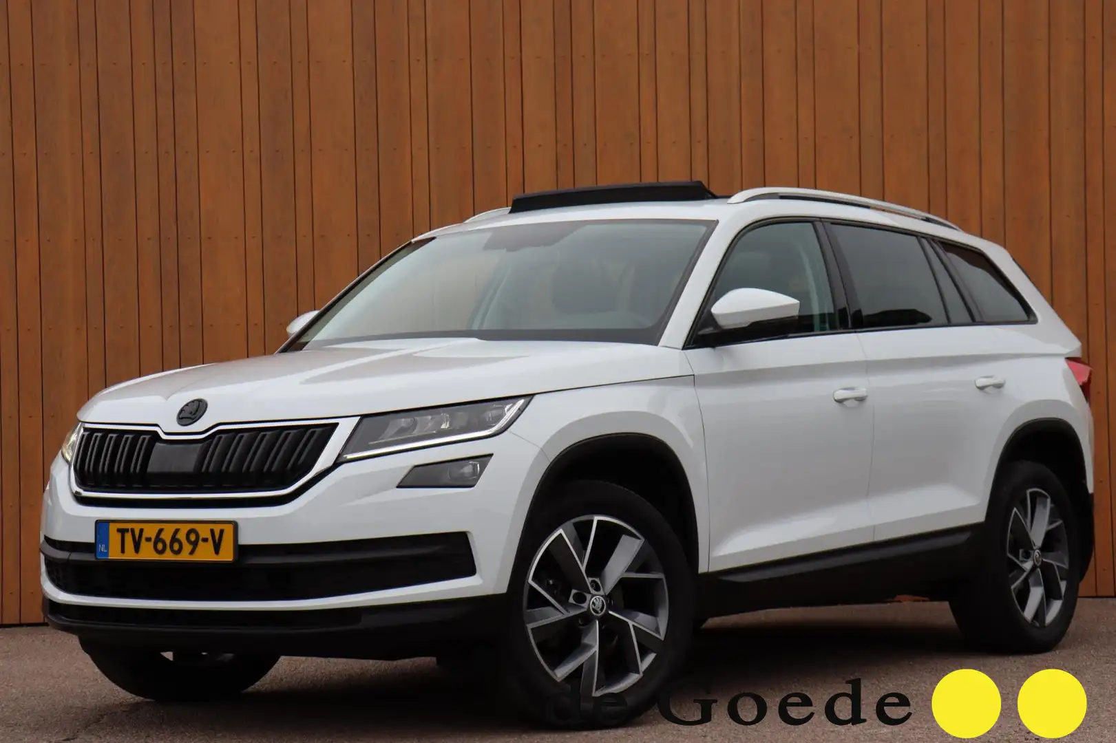 Skoda Kodiaq 1.5 TSI Amb.Bus. Aut.org.NL leer schuifdak trekhaa Wit - 1
