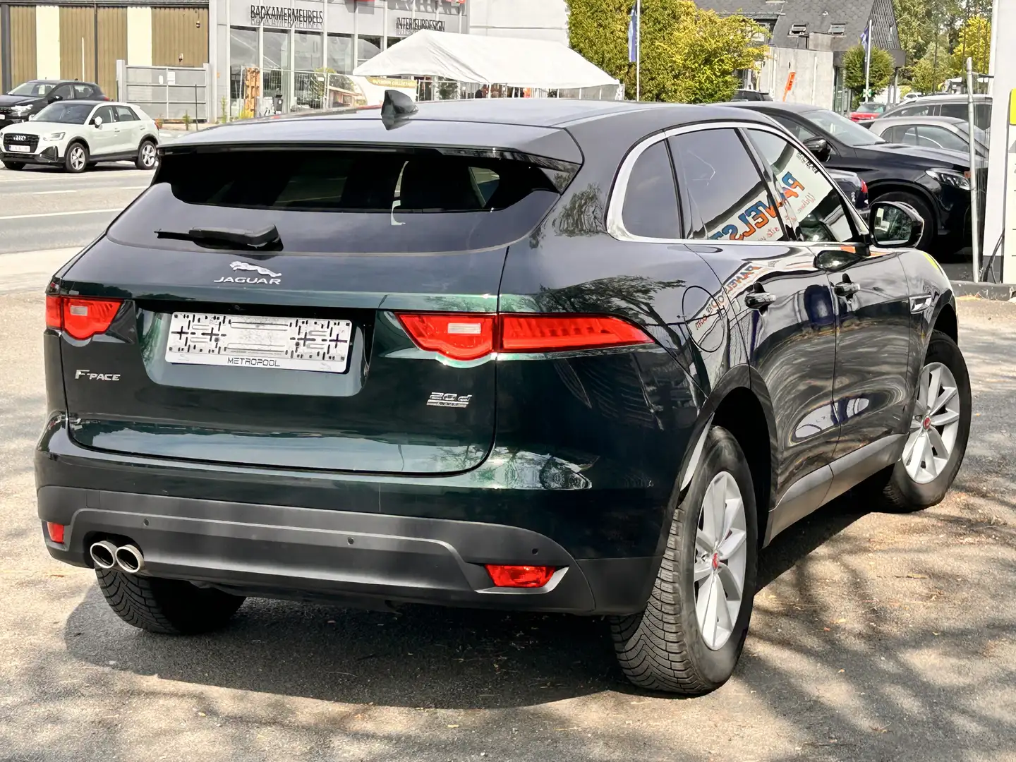 Jaguar F-Pace 2.0i4D Pure Aut. RWD 180 Groen - 1