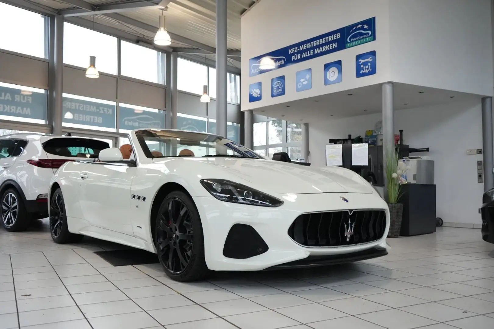 Maserati GranCabrio 4.7 V8 Sport Automatik *Nur 37tkm! Weiß - 1
