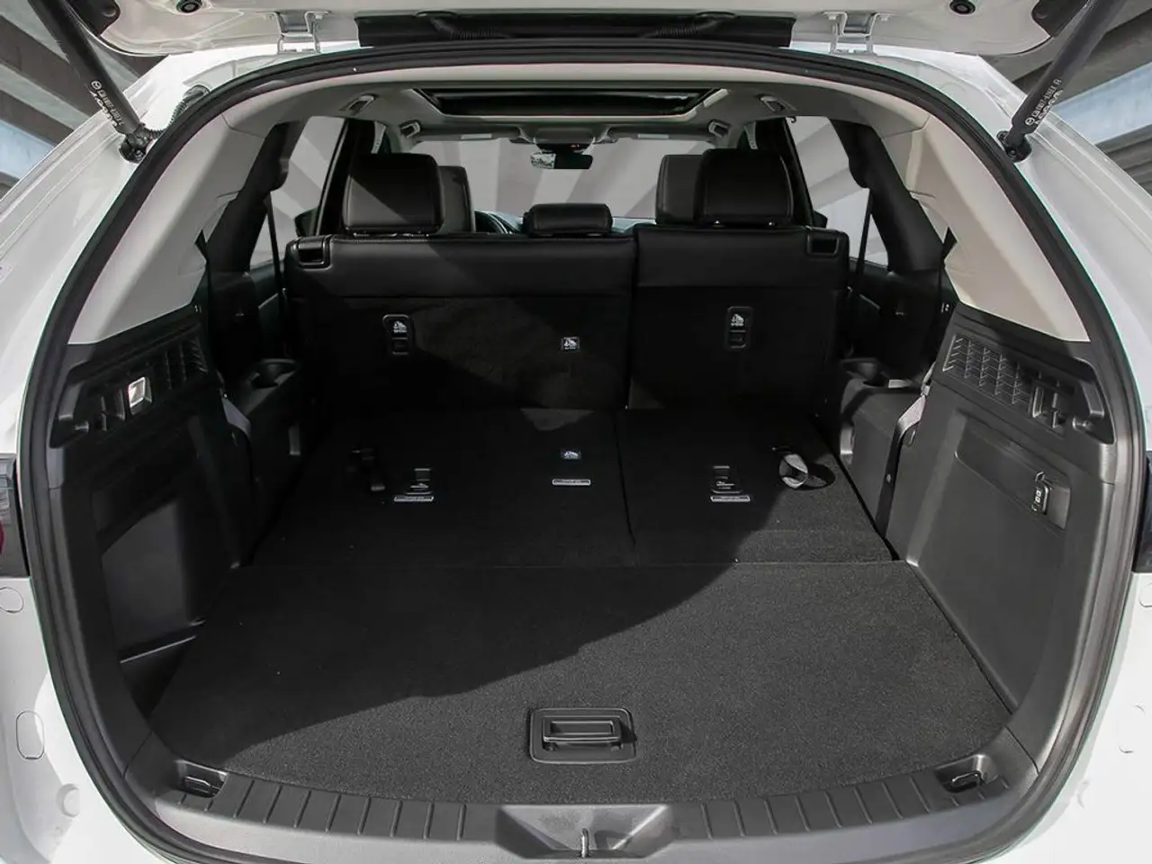Mazda CX-90 MHEV снимка Mazda CX-90 MHEV