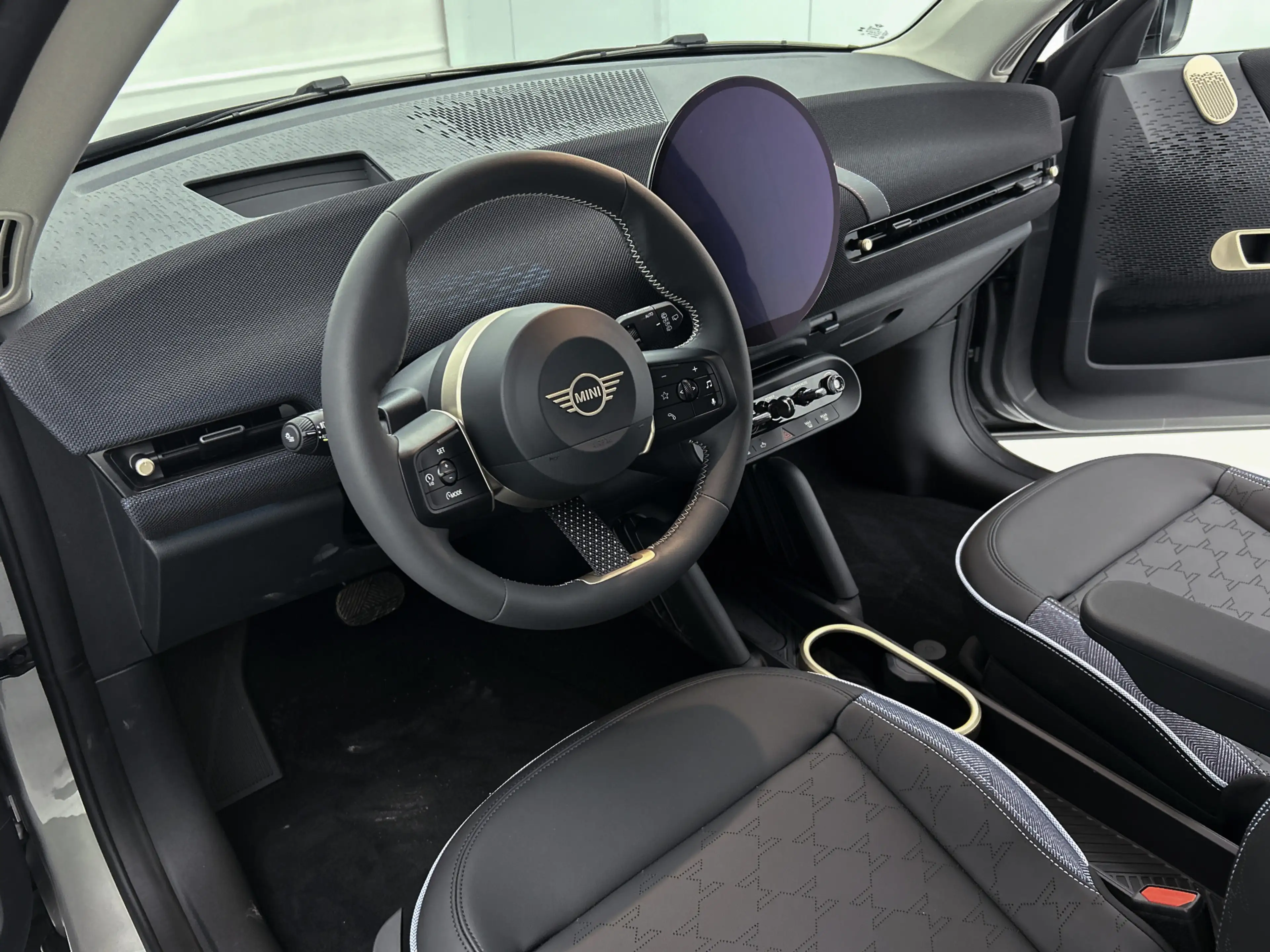 MINI Cooper E Hatchback / Classic / Pakket L / 18 inch Slide Spo — photo 3