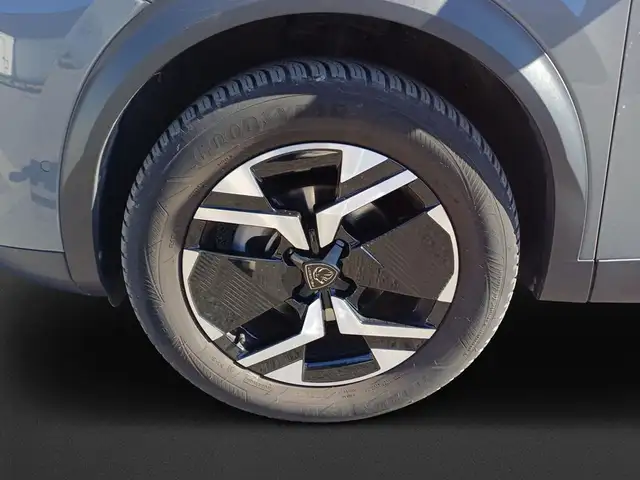 Peugeot 2008 view 8