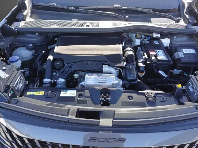 Peugeot 2008 view 5