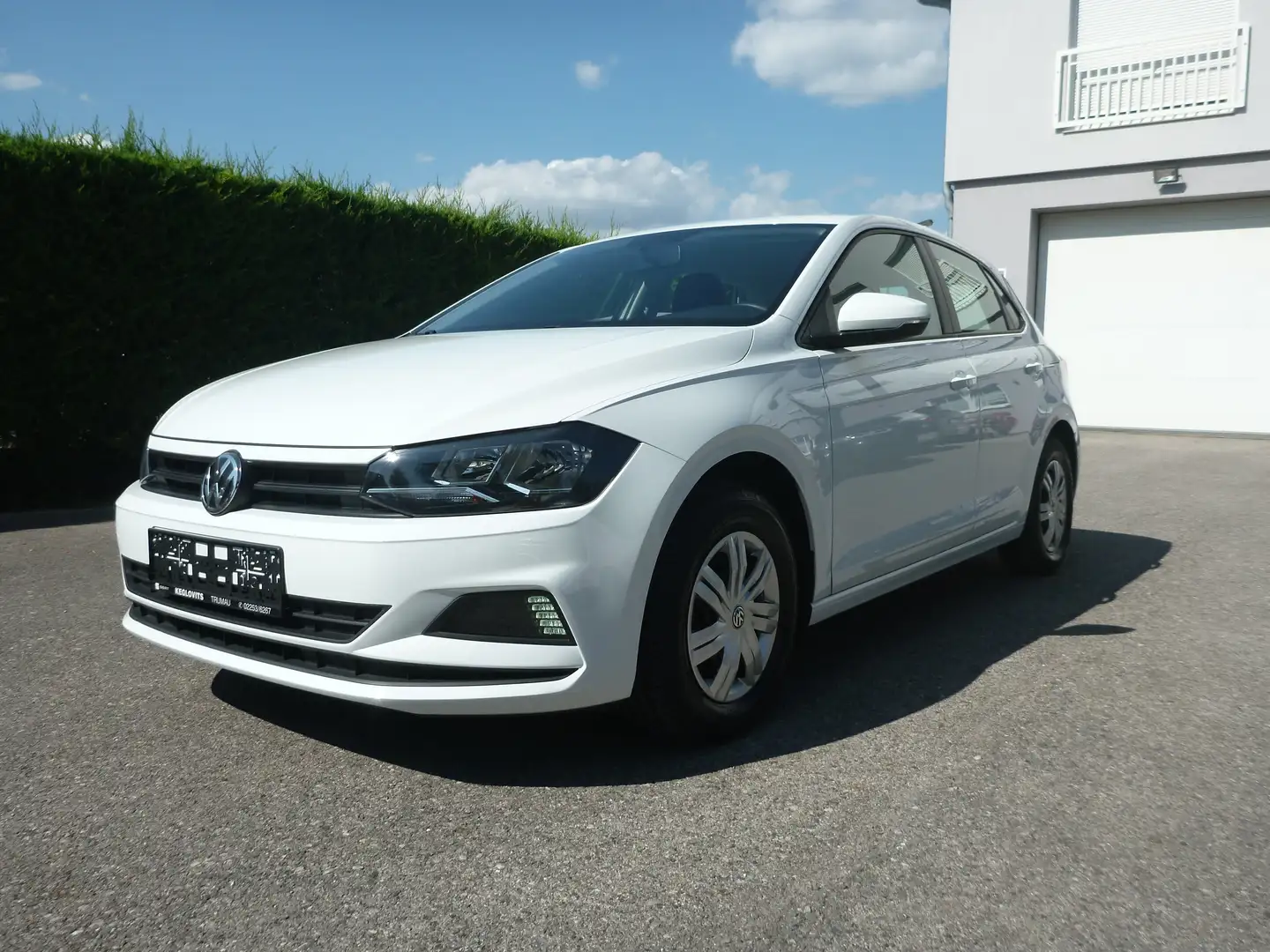 Volkswagen Polo 1,0 Austria KLIMA APP-CONNECT FRONT-ASSIST AKTION Weiß - 1