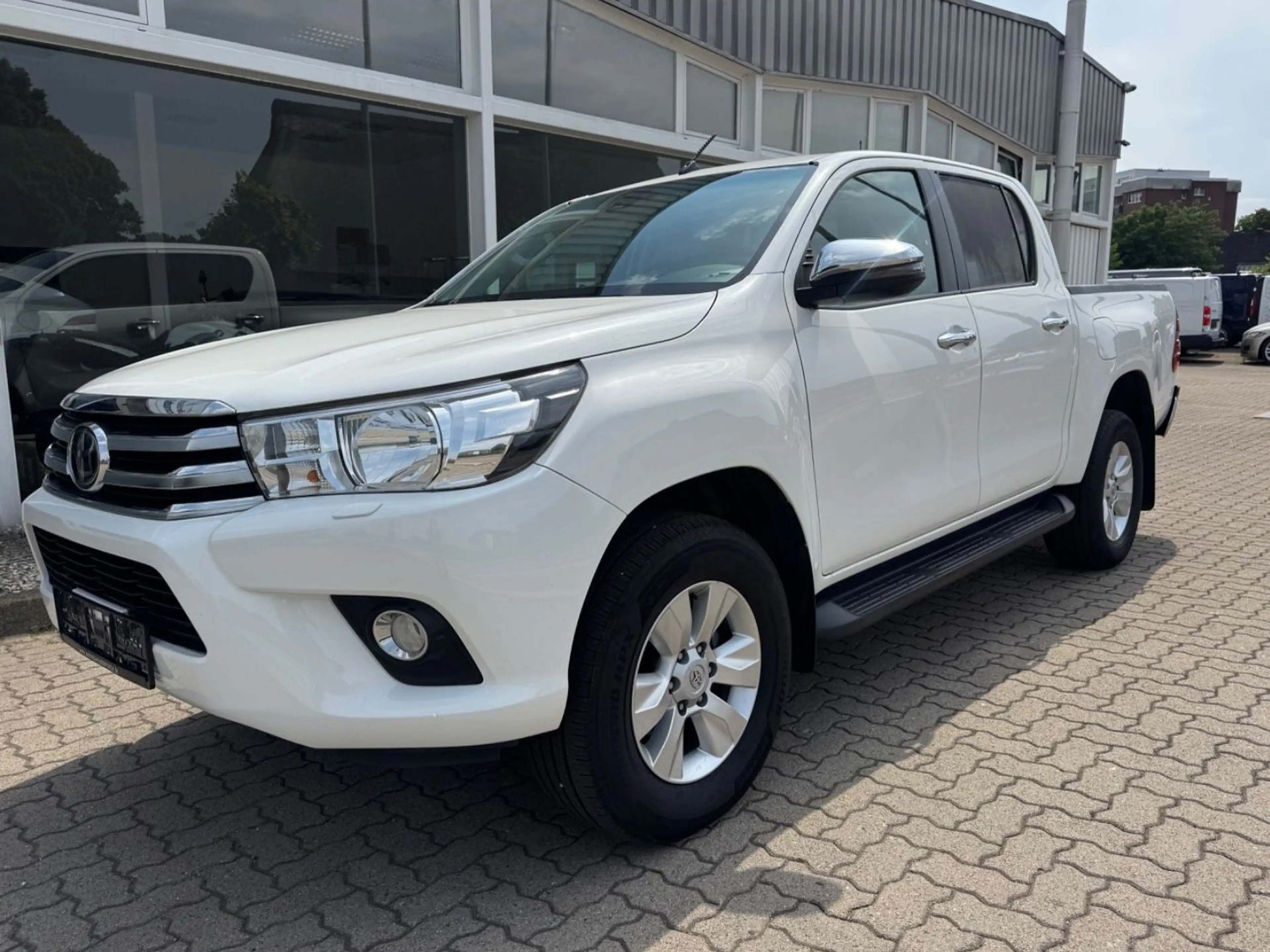Toyota Hilux HILUX DOUBLE CAB 4x4/KAMERA/AHK/HINTEN-SITZREIHE