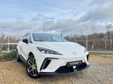 64 kWh Luxury FULL-LED/CAM360°/SIEGES-CHAUF/ACC