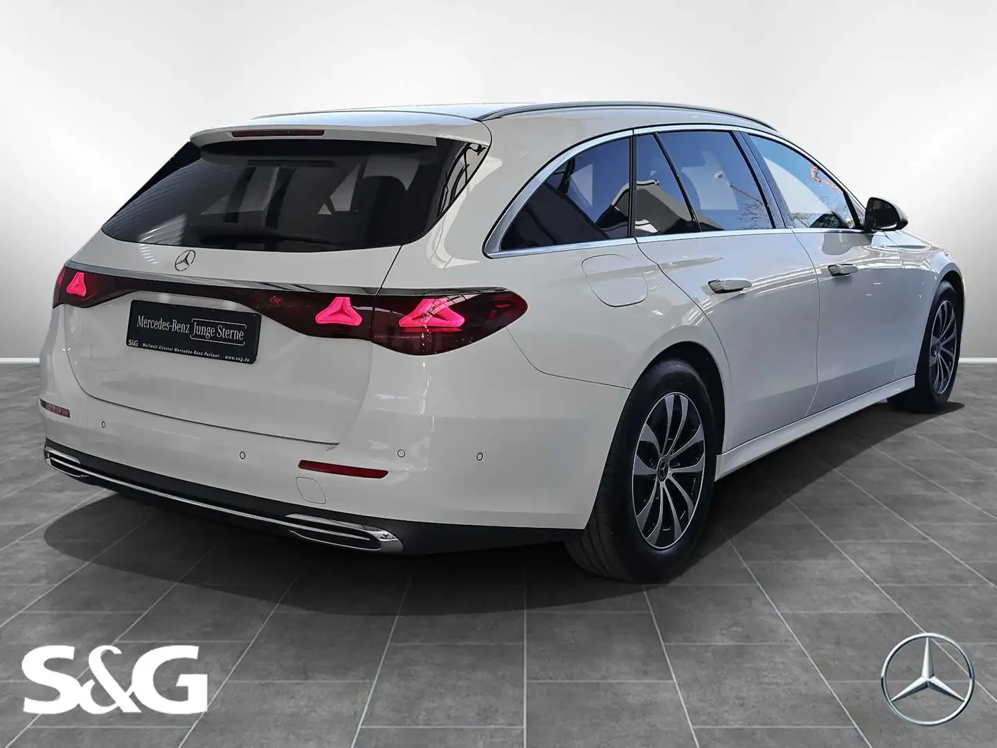 Mercedes-Benz E 220 d T Avantgarde AHK+LED+KAMERA+DISTRONIC Weiß - 2