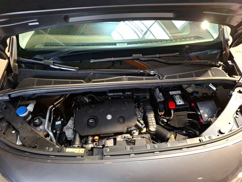 Opel Combo Life Elegance 1.5 Diesel — photo 24