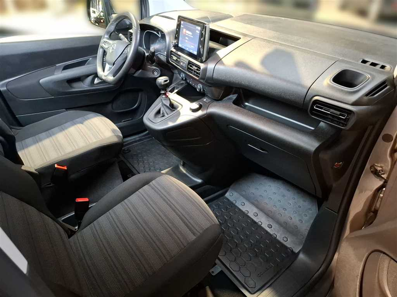 Opel Combo Life Elegance 1.5 Diesel — photo 18