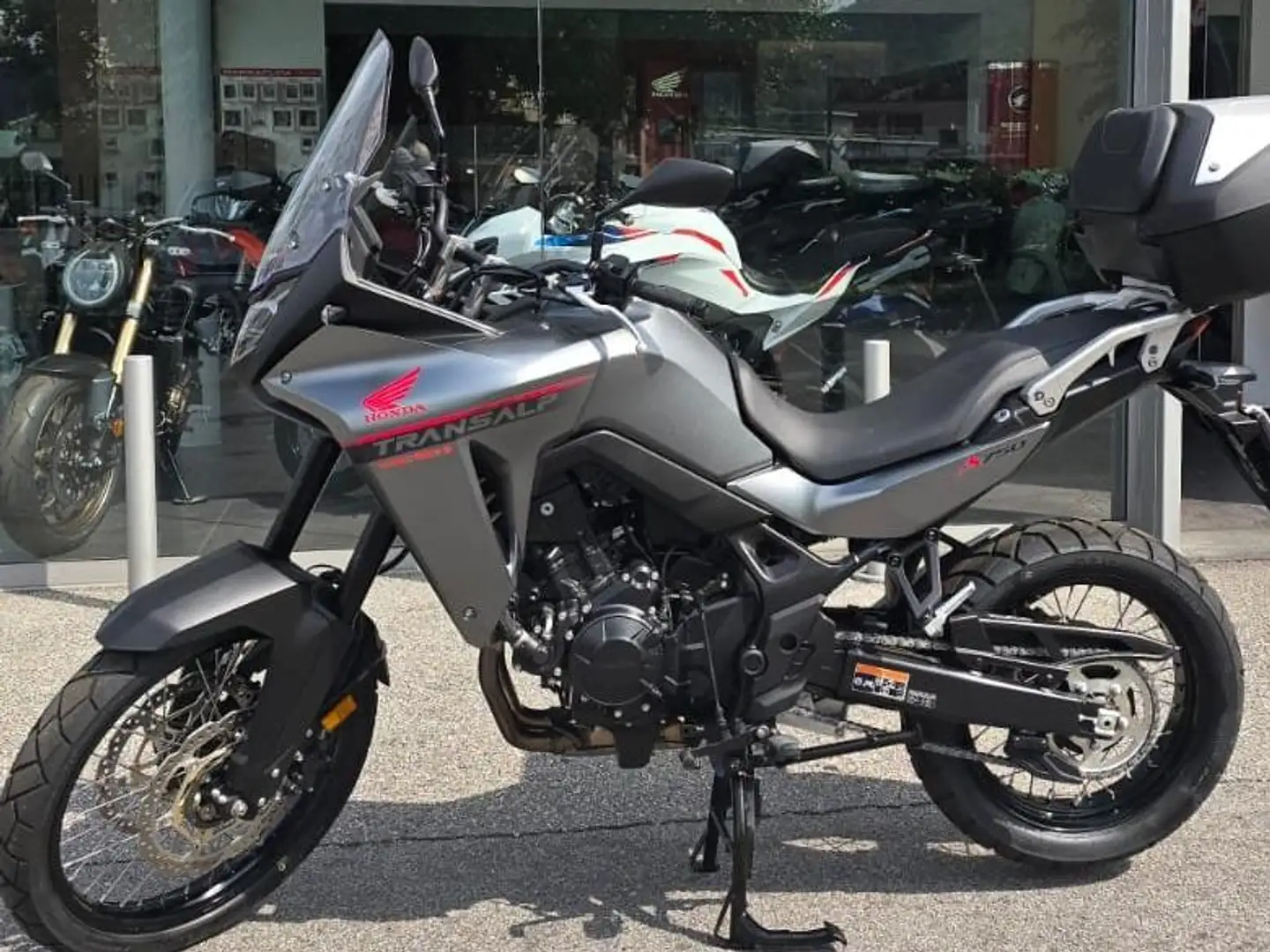 Honda Transalp XL750 Urban - 1