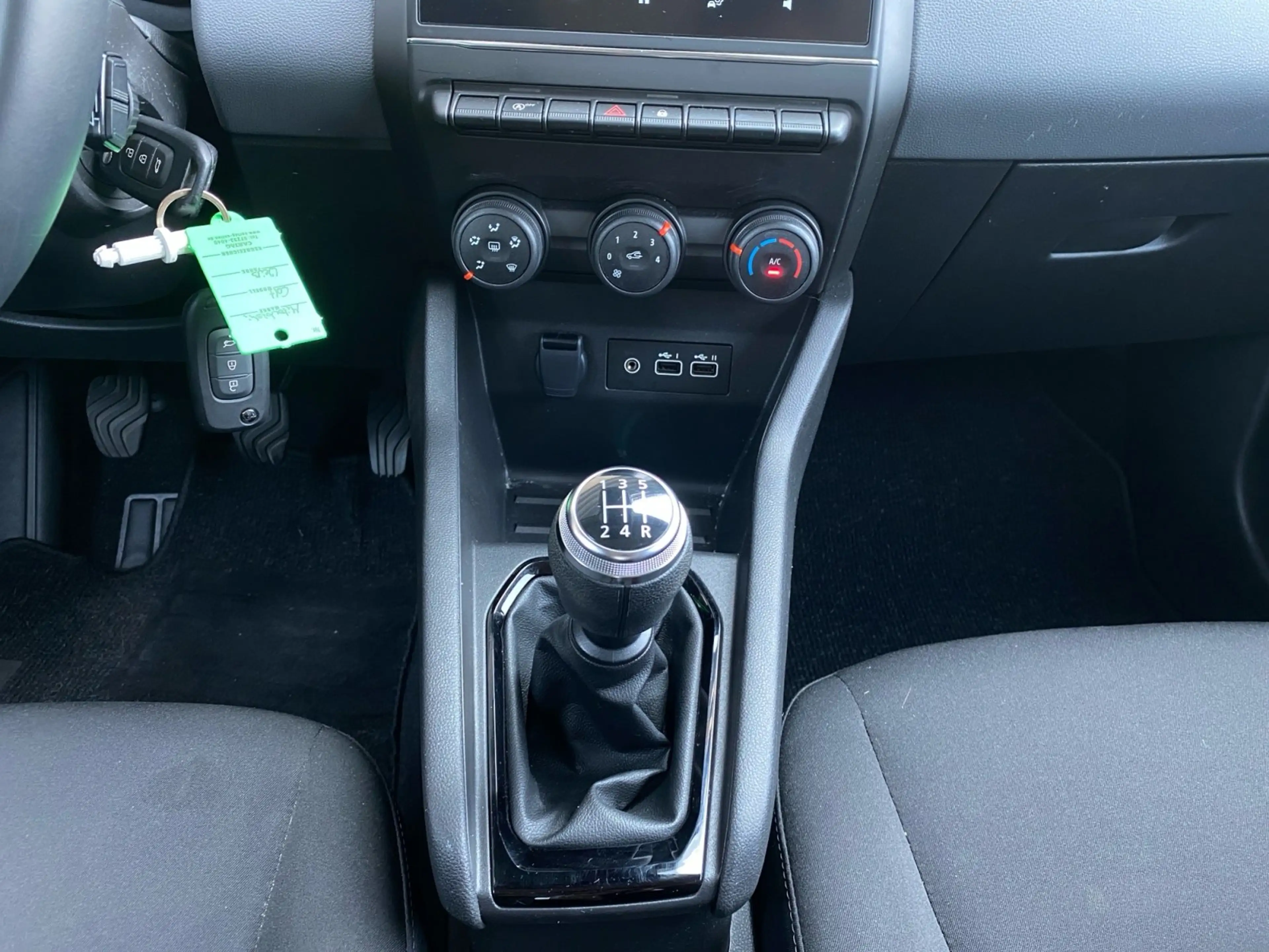 Mitsubishi Colt 1.0 Klima Virtual-Cockpit Tempomat Isofix — photo 9
