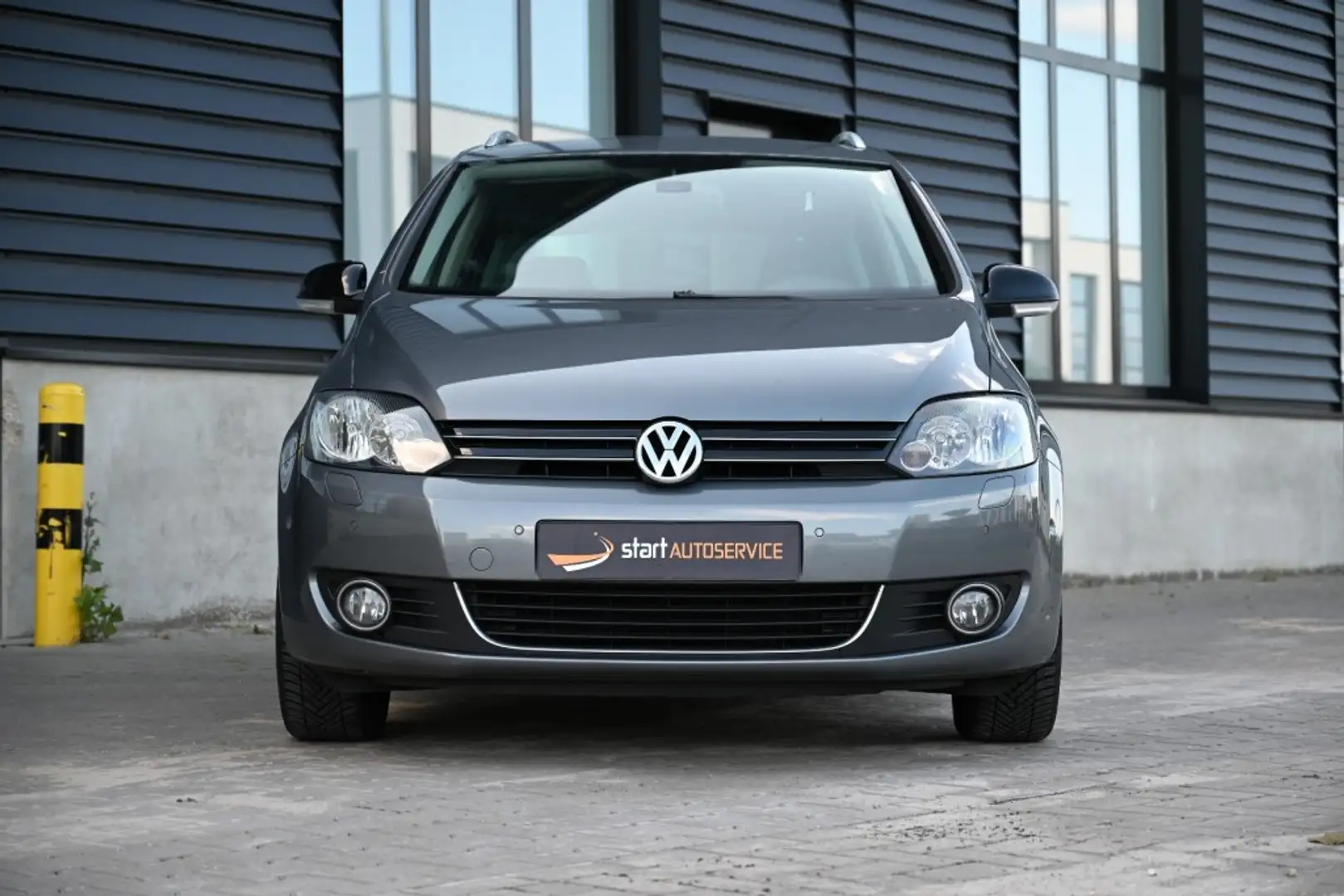 Volkswagen Golf Plus 1.2 TSI DSG Highline Navi  Clima Grijs - 2