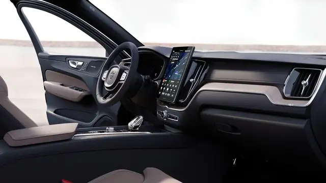 Volvo XC60 Plus, T6 AWD Plug-in Hybrid, Elektrisch/Benzin, Br Ansicht 22