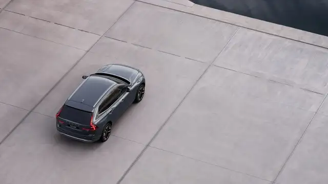 Volvo XC60 Plus, T6 AWD Plug-in Hybrid, Elektrisch/Benzin, Br Ansicht 14