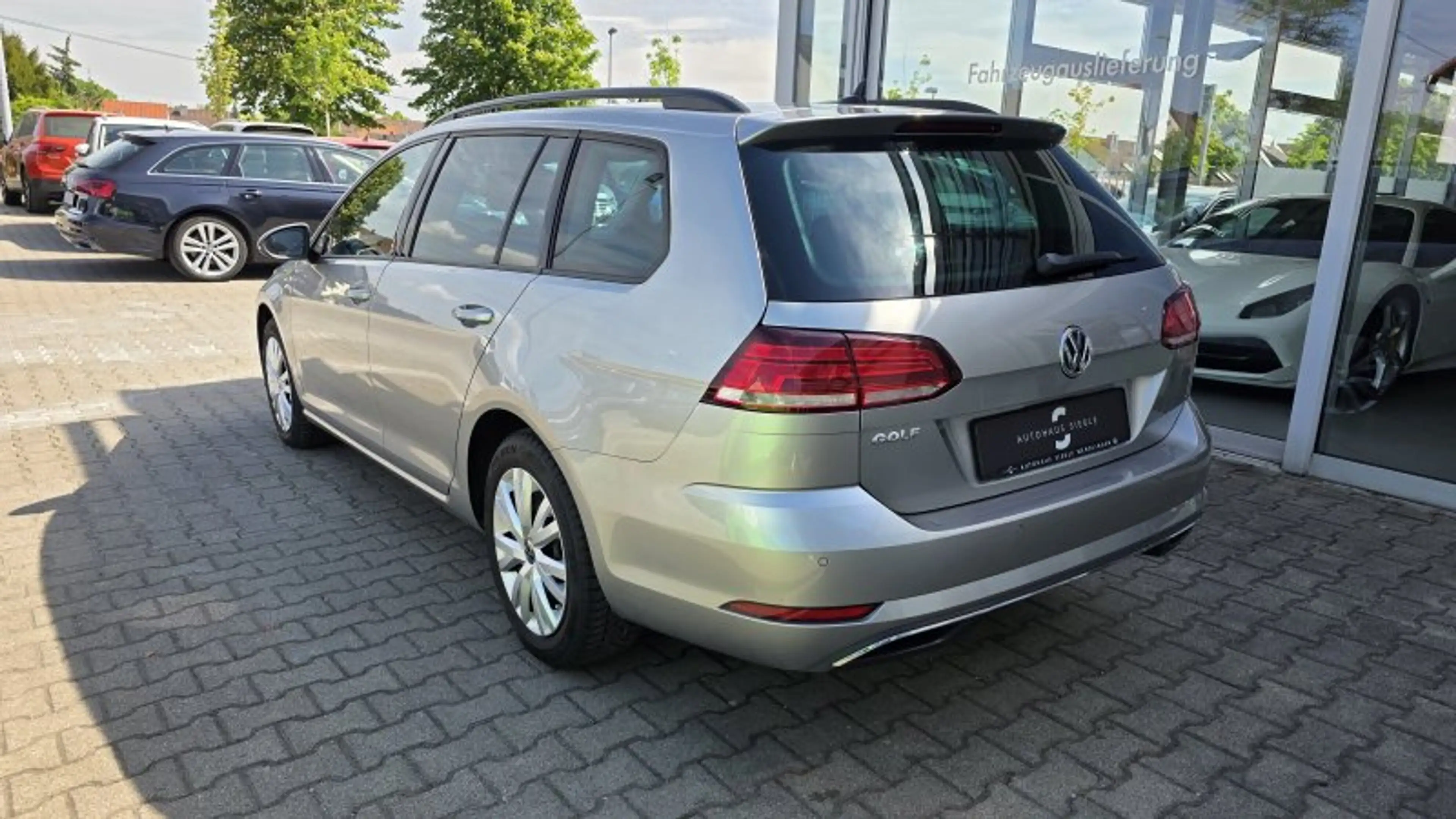 Volkswagen Golf VII Variant 1.0 TSI Comfortline DSG Navi ACC PDC S — photo 4