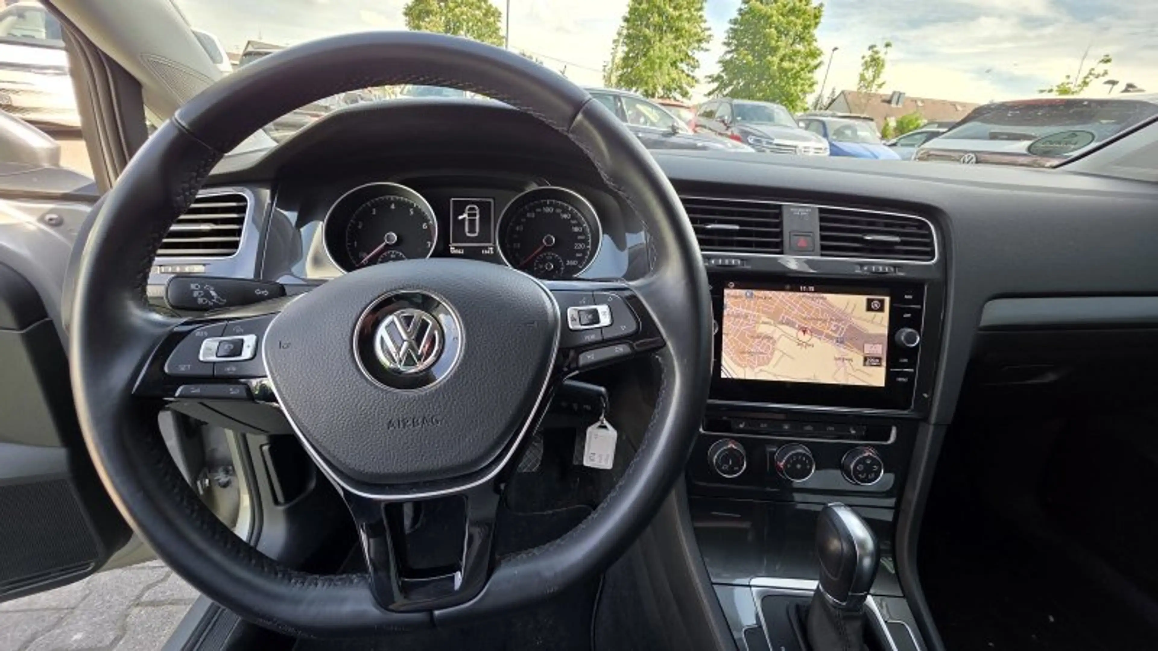 Volkswagen Golf VII Variant 1.0 TSI Comfortline DSG Navi ACC PDC S — photo 13