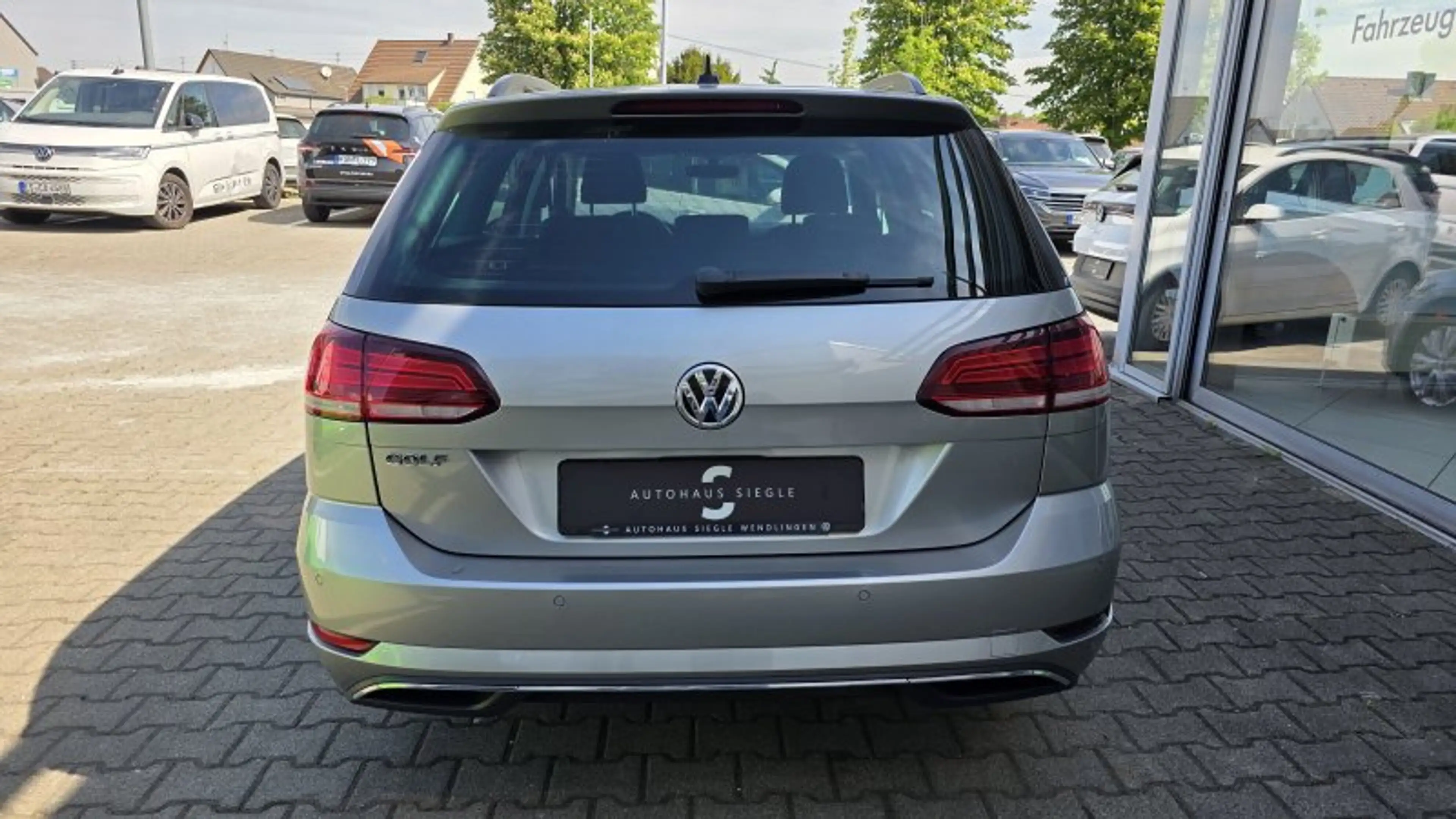 Volkswagen Golf VII Variant 1.0 TSI Comfortline DSG Navi ACC PDC S — photo 5