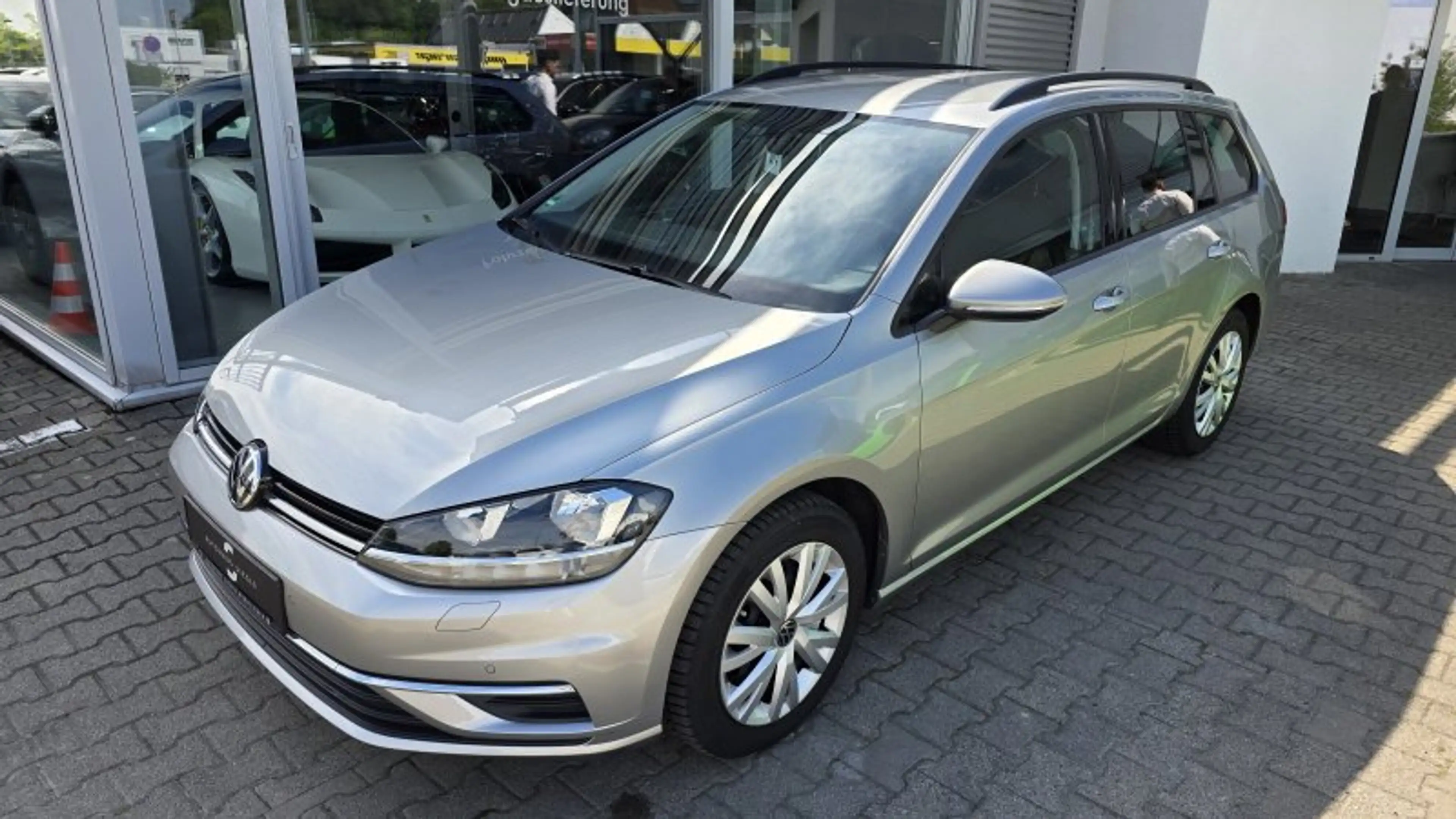 Volkswagen Golf VII Variant 1.0 TSI Comfortline DSG Navi ACC PDC S — photo 2