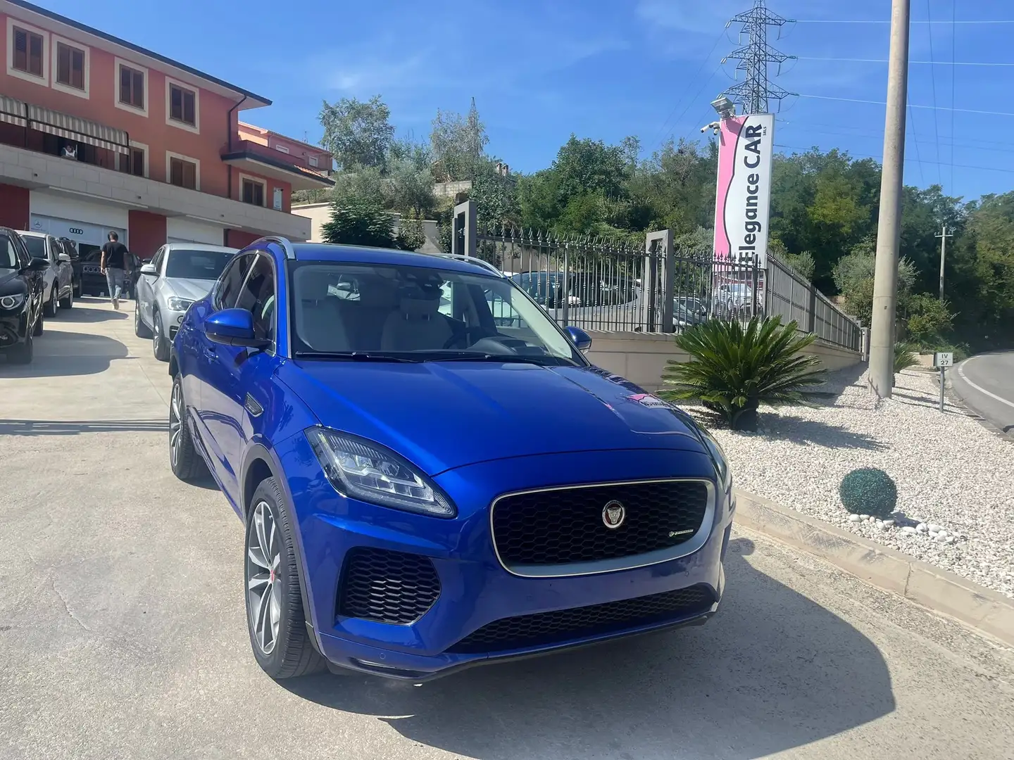 Jaguar E-Pace 2.0d i4 R-Dynamic awd 180cv auto my19 Blu/Azzurro - 2