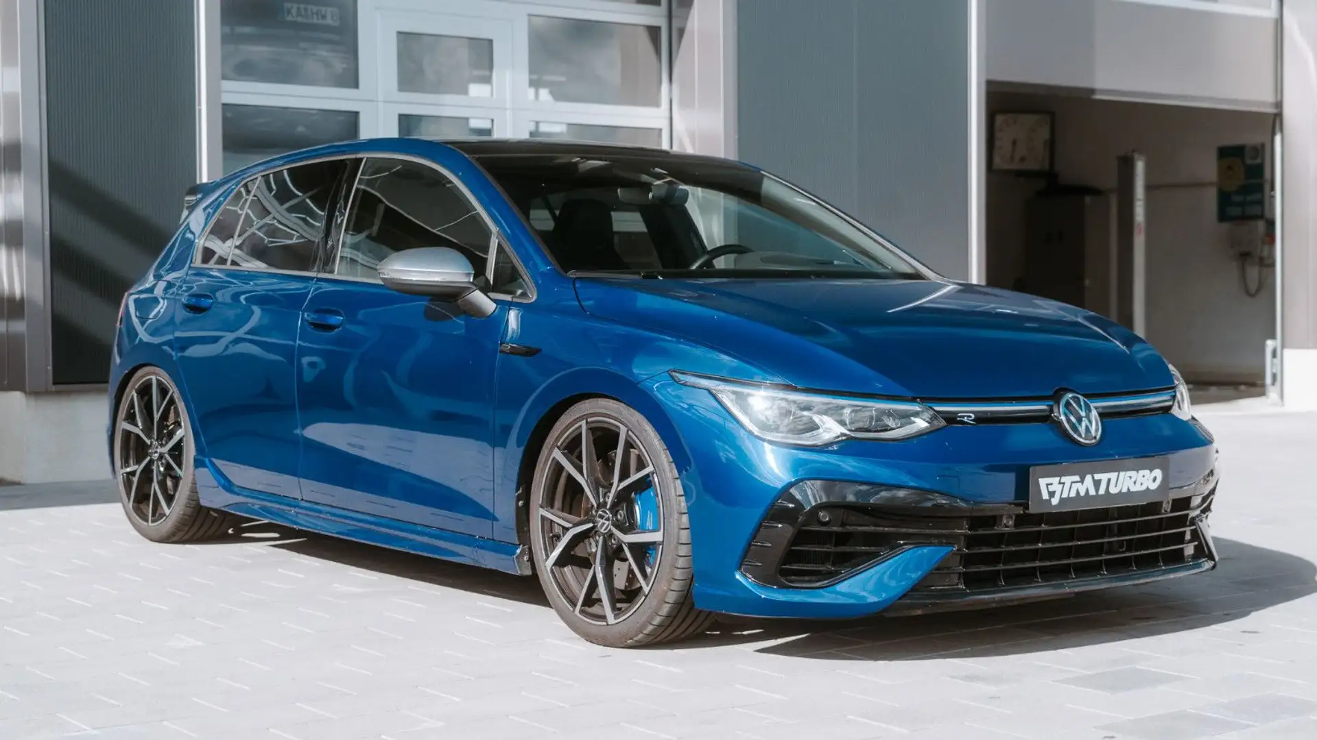 Volkswagen Golf VIII Lim. R 4Motion Bleu - 1