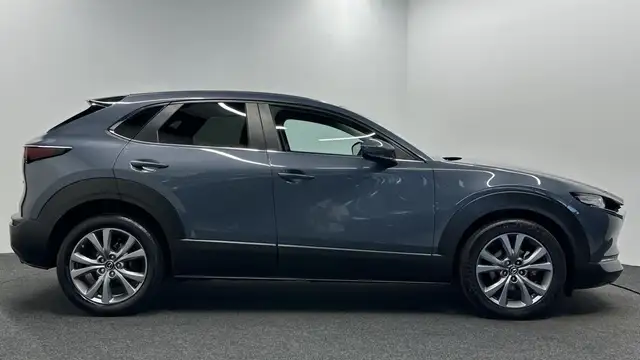Mazda CX-30 view 13