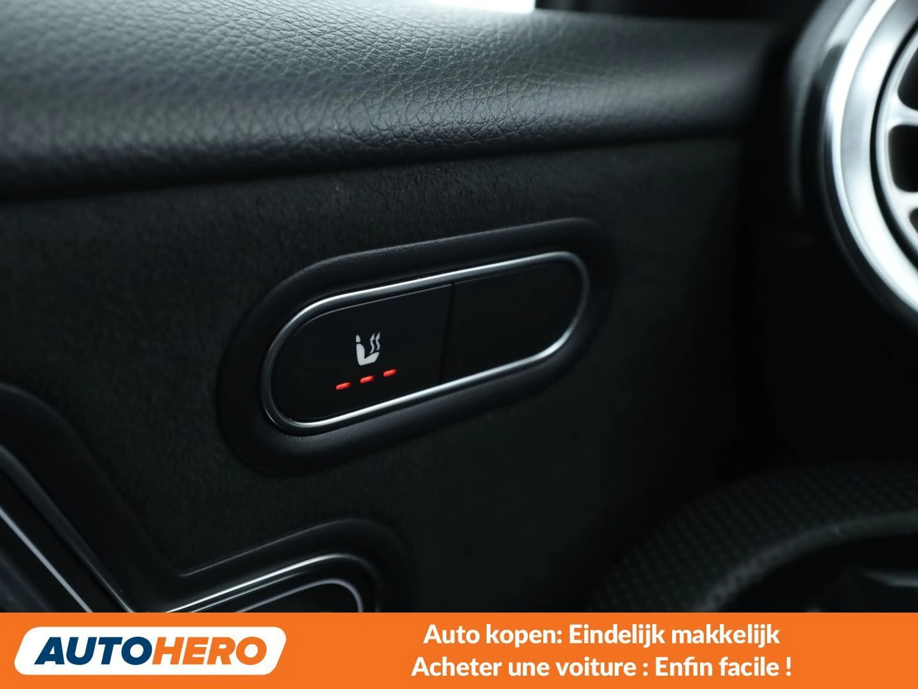 Mercedes-Benz A 180 A 180 d AMG Line — photo 14