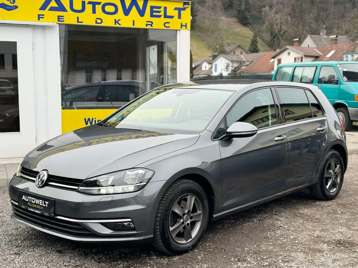 Volkswagen Golf Comfortline BMT *ERSTBESITZ *Virtual *Facelift Grigio - 1