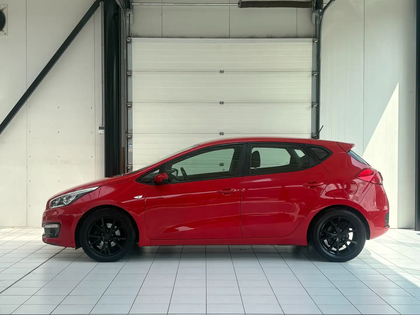 Kia Ceed / cee'd Cee'd 1.6 CRDi * SPORT * PDC * JANTES * CLIM * Rouge - 2