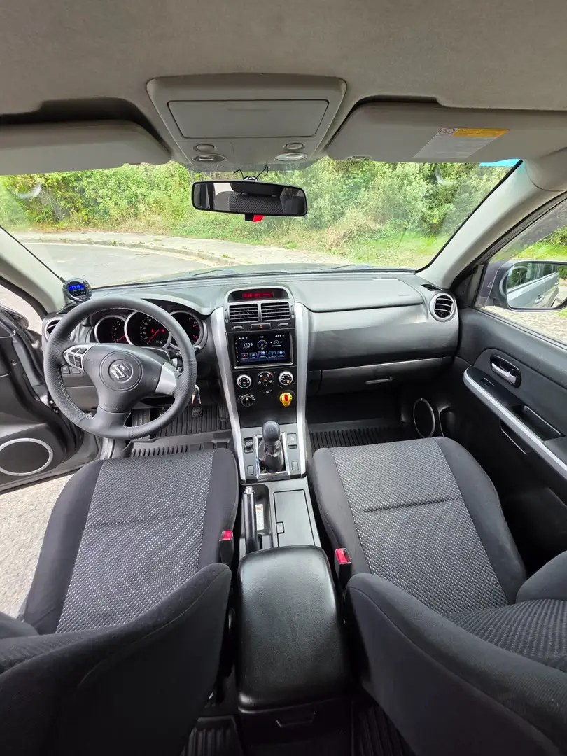Suzuki Grand Vitara 1.9DDiS JLX Gris - 2