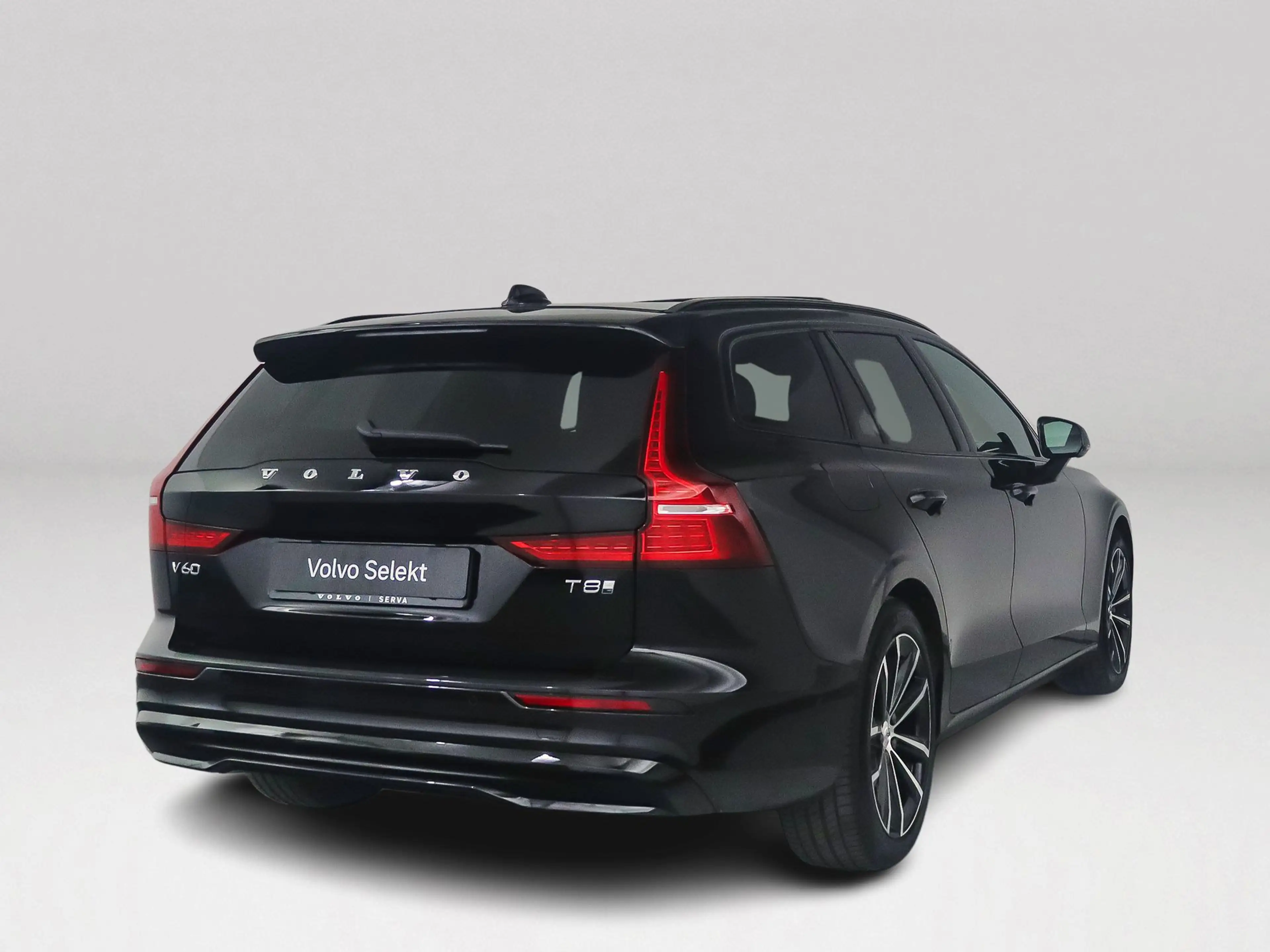 Volvo V60 T8 Plug-in hybrid AWD Plus Dark | SOH 100% | Panor — photo 2