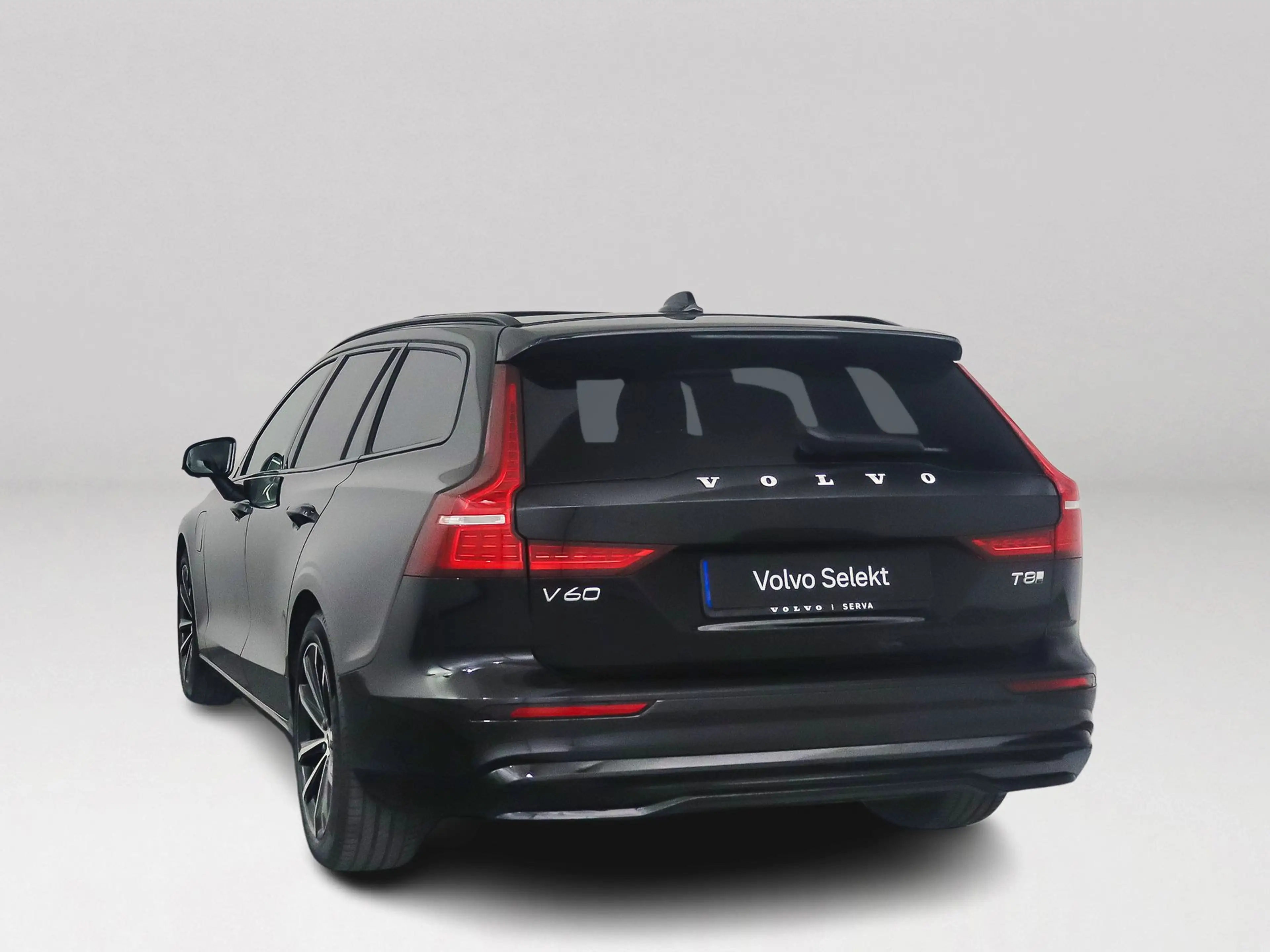 Volvo V60 T8 Plug-in hybrid AWD Plus Dark | SOH 100% | Panor — photo 12