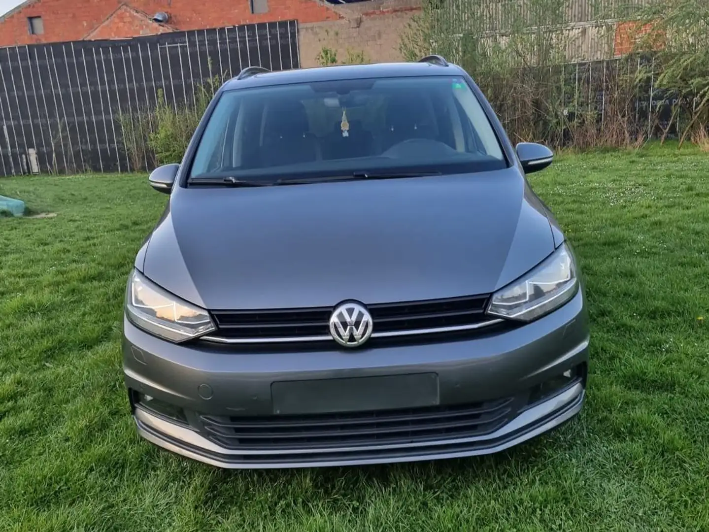 Volkswagen Touran Touran 1.6 TDi SCR Highline DSG (EU6.2) Gris - 2