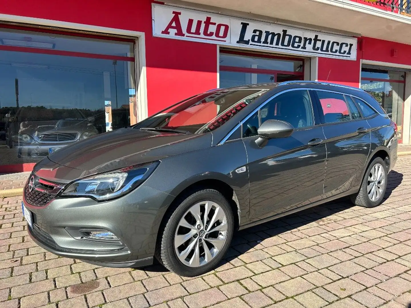 Opel Astra 1.4 Turbo 110CV EcoM Sports Tourer Dynamic Gris - 1