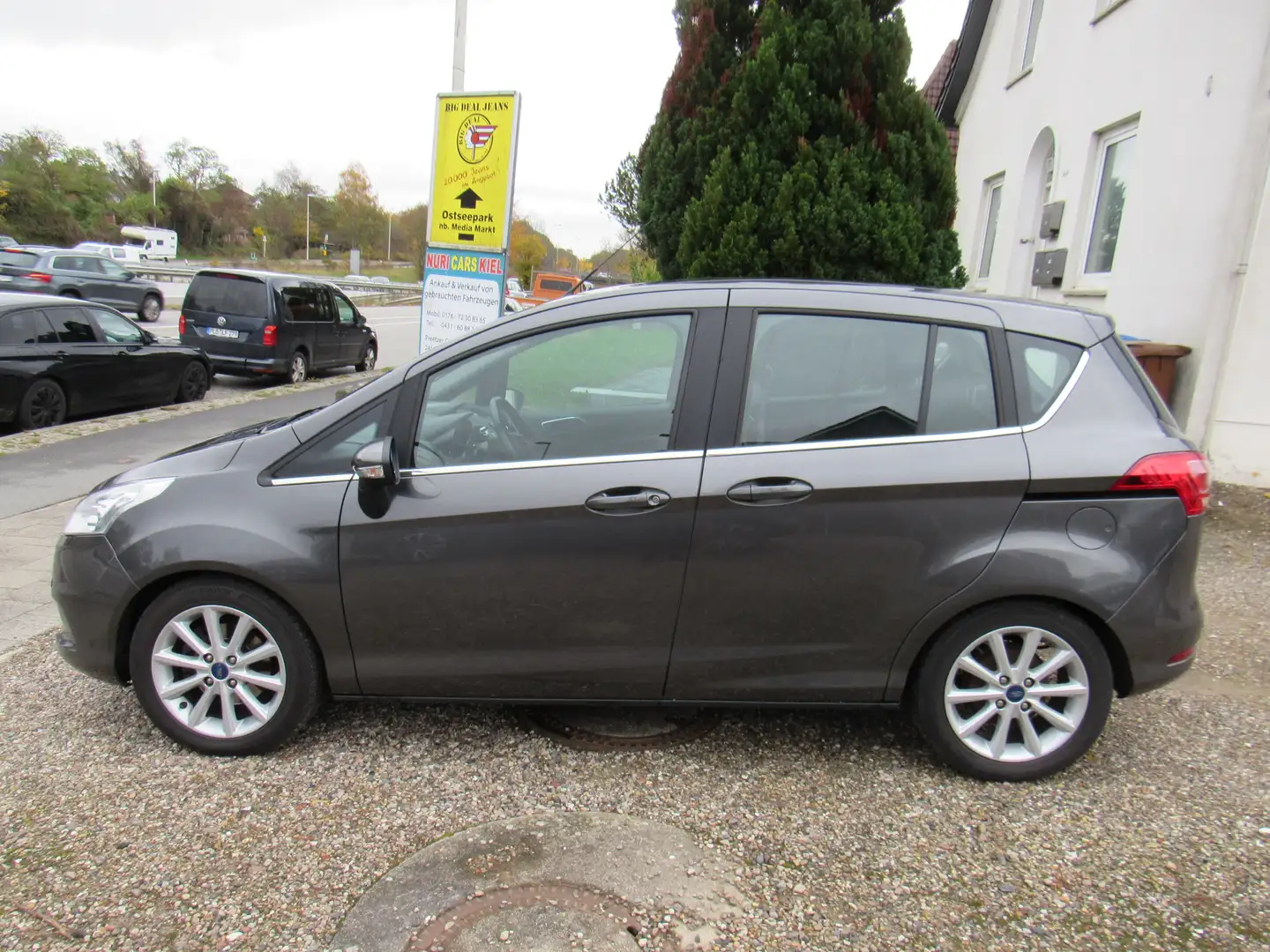 Ford B-Max Titanium.1.Hand Neu Zahnriemen+TÜV AHK Grau - 1