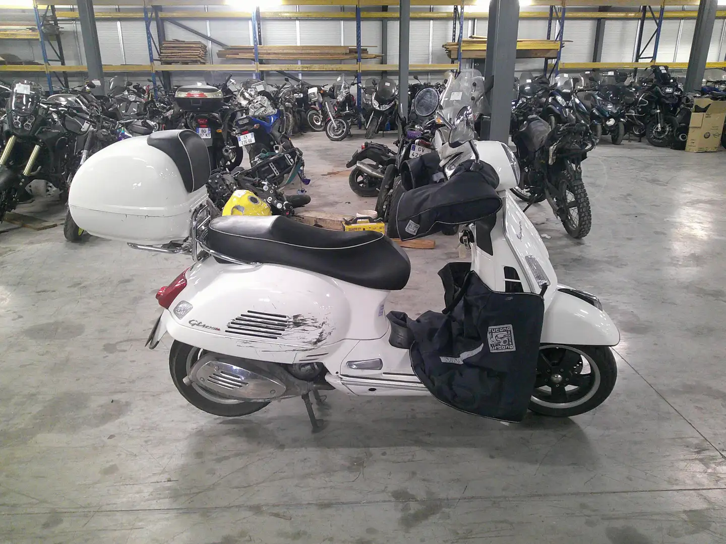 Piaggio GTS 125 - 1