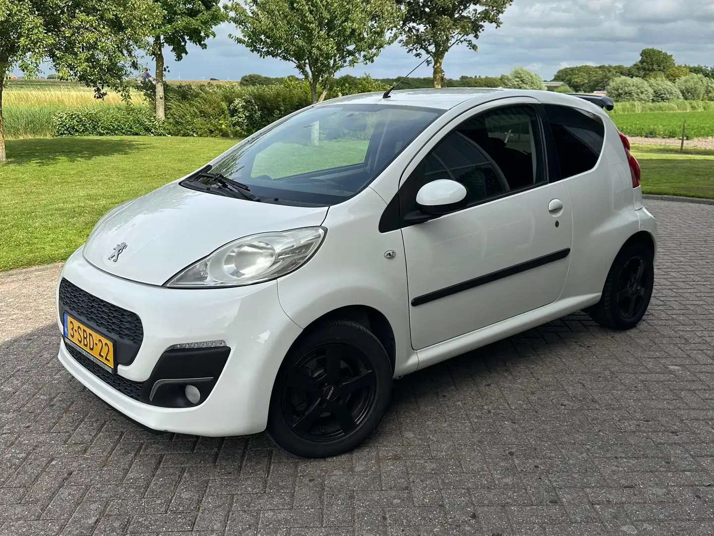 Peugeot 107 107 1.0 Active White - 1