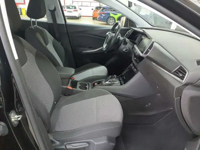 Opel Grandland view 7