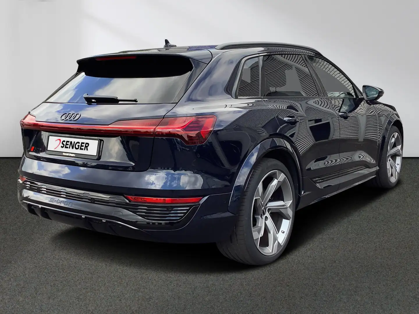Audi SQ8 e-tron quattro Matrix-LED Panorama B&O AHK Синій - 2