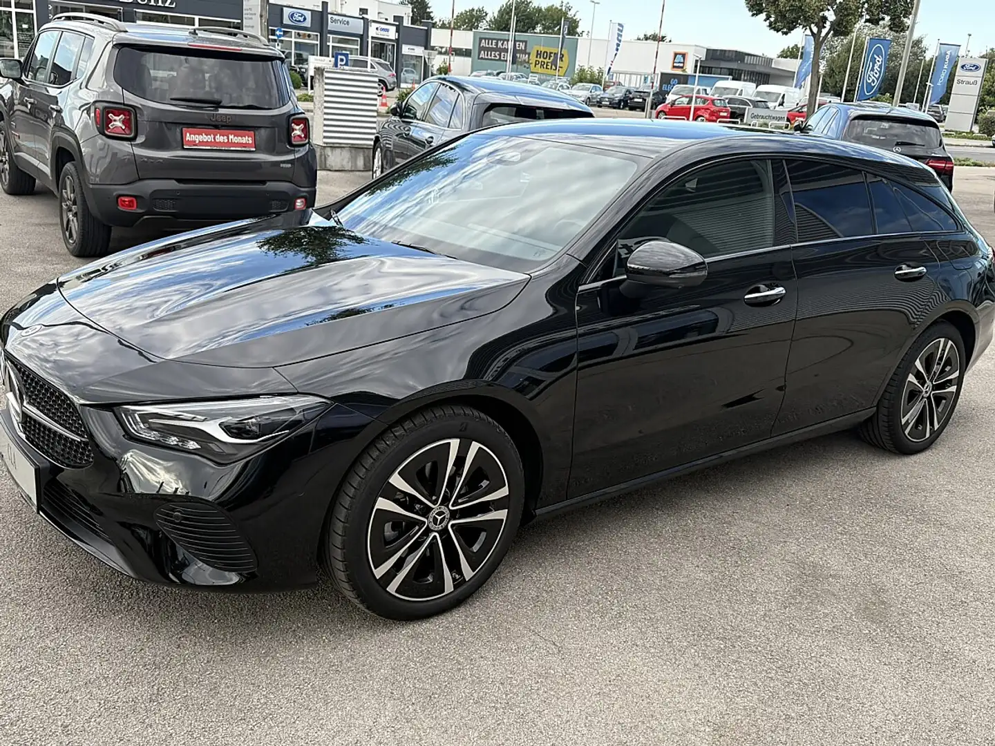 Mercedes-Benz CLA 180 MHEV Shooting Brake Entry Aut. Schwarz - 2