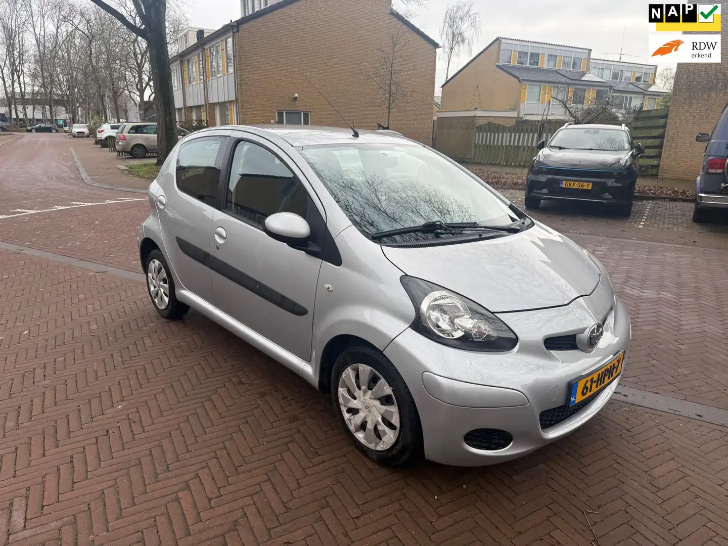 Toyota Aygo AUTOMAAT / Airco / 114.000 NAP / Leuke auto Grau - 1