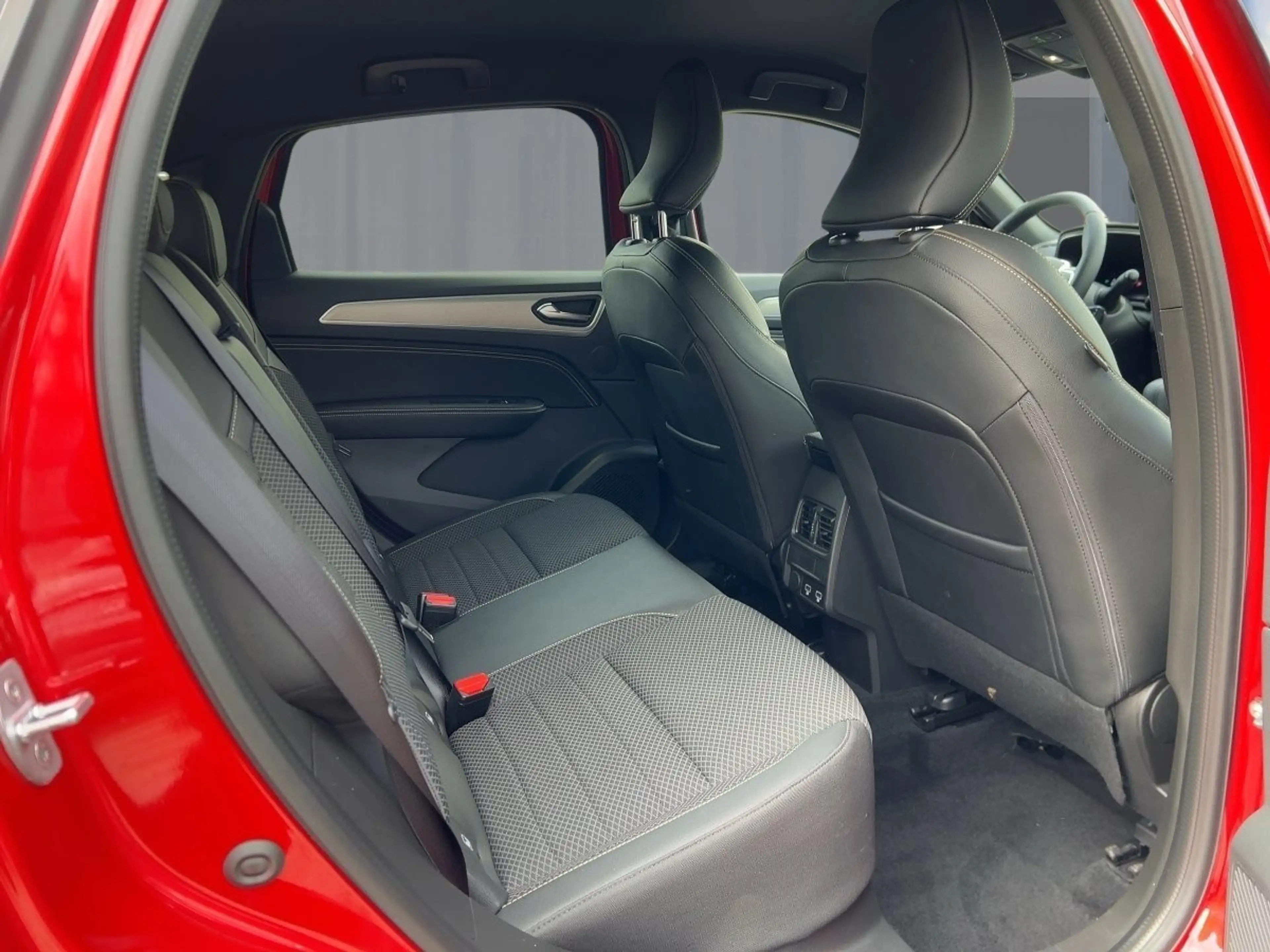 Renault Arkana TECHNO TCe 140 EDC Apple CarPlay BT — photo 9