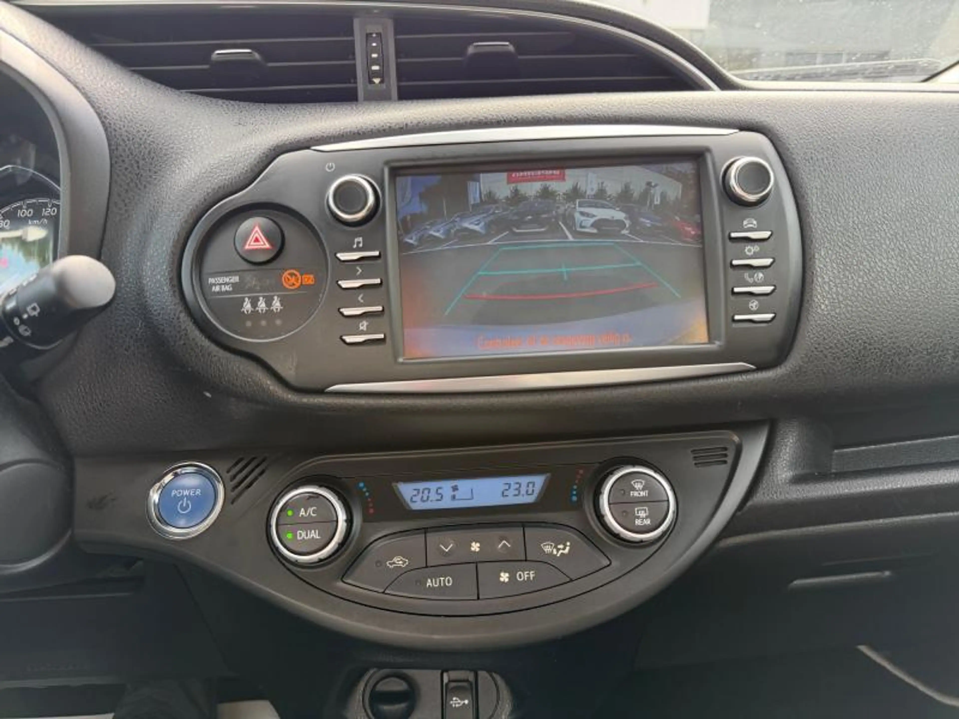 Toyota Yaris Y20 — photo 20