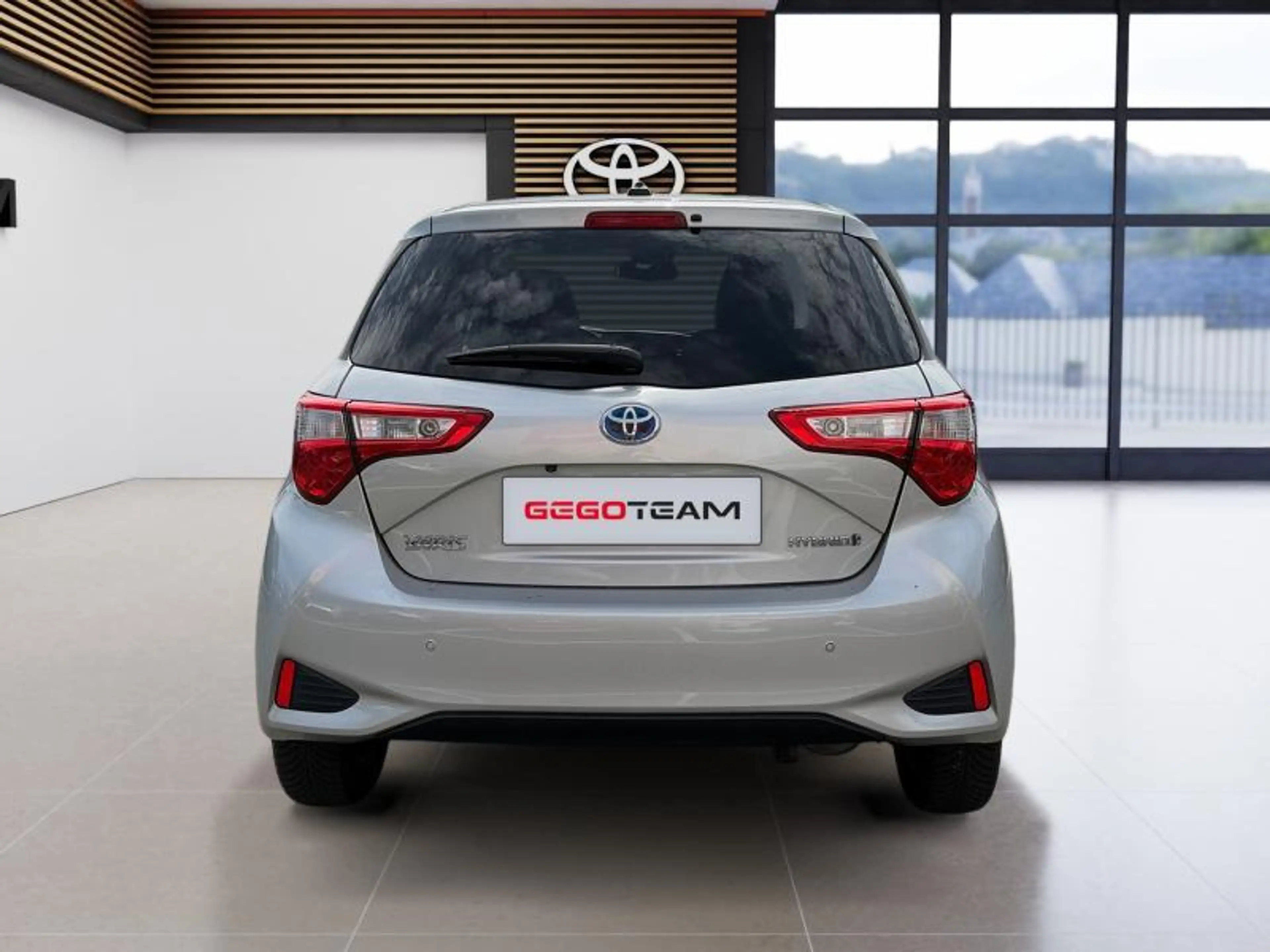 Toyota Yaris Y20 — photo 5